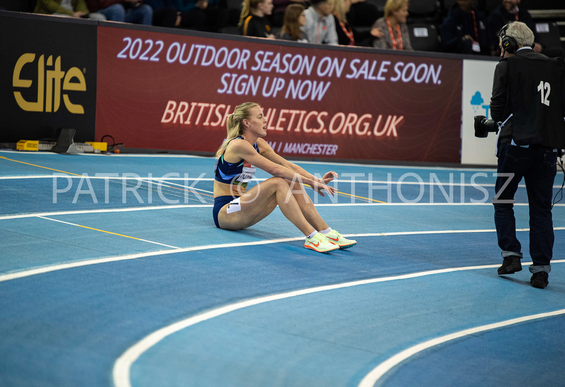 Saturday 19 February : KEELY HODGKINSON GBR celebrates winning  the 800 Metres Womens  Müller Indoor Grand Prix Birmingham  at the Utilita Arena Birmingham