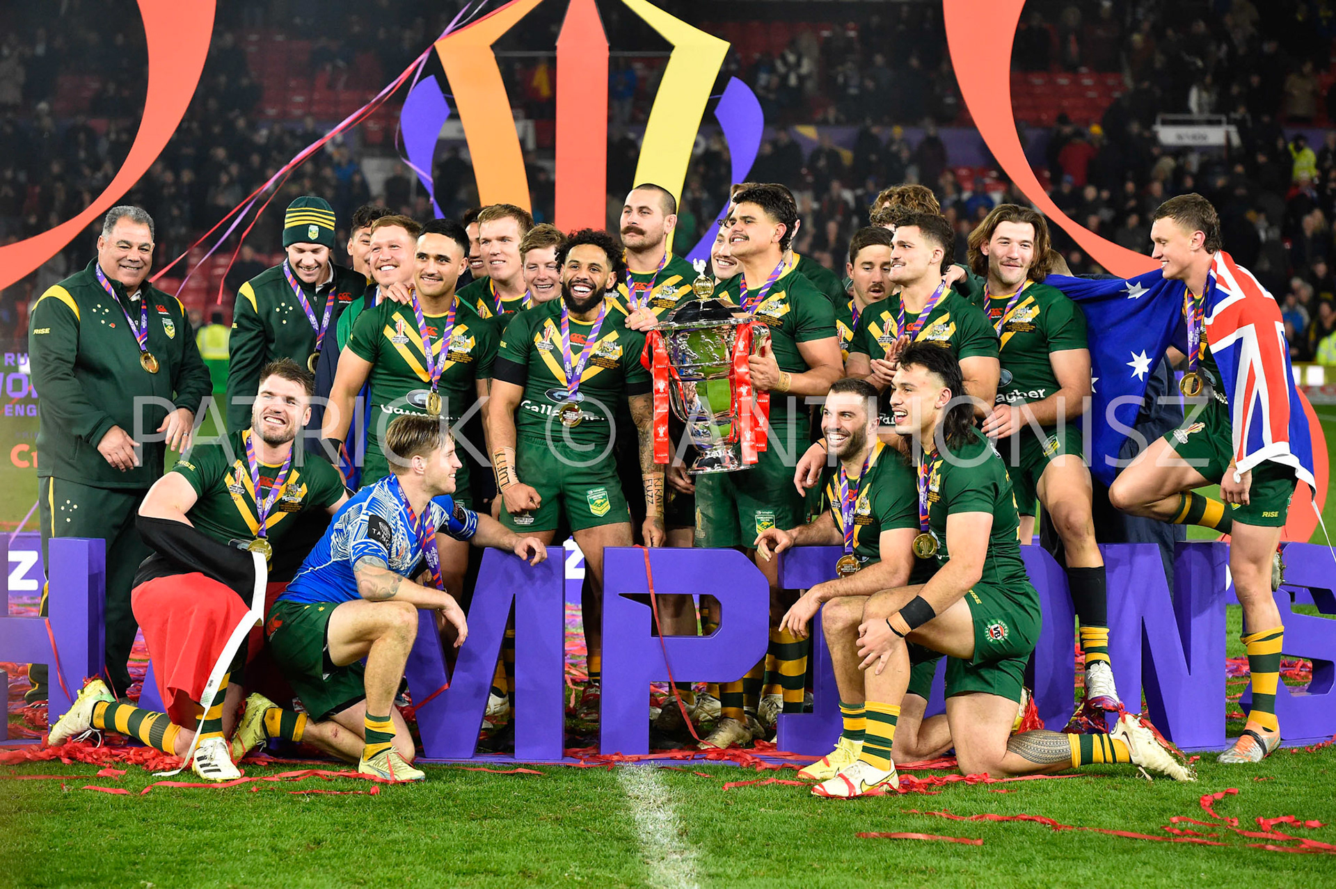 Manchester   ENGLAND - NOVEMBER 19. Australia  celebrate after winningthe Rugby league World Cup Mens Final 2021 between Australia and Samoa at the  Old Trafford  on November 19 - 2022 in Manchester England.