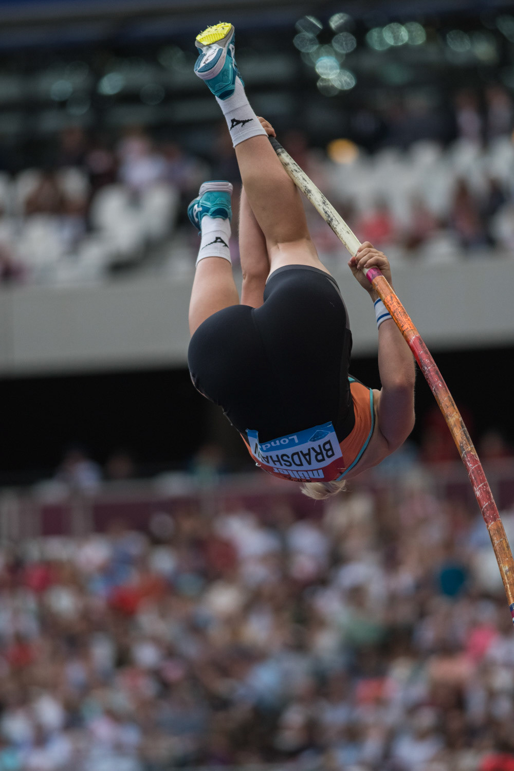 LONDON, ENGLAND - JULY 20: Holly Bradshaw of Great Britain in action during the Women's Pole Vault  Day One of the Muller Anniversary Games IAAF Diamond League  at the London Stadium on July 20, 2019 in London, England