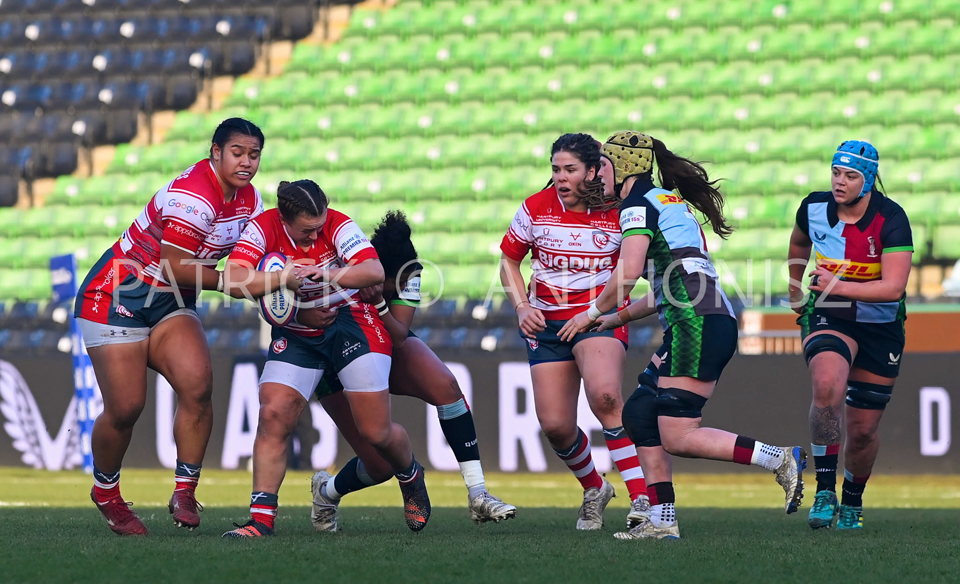 Twickenham Stoop, ENGLAND : LLEUCA GEORGE Gloucester runs with the ball  during the Women's Allianz Premiership 15's match between Harlequins Vs Gloucester -  Hartpury  , Twickenham Stoop Stadium England 22-1-2023