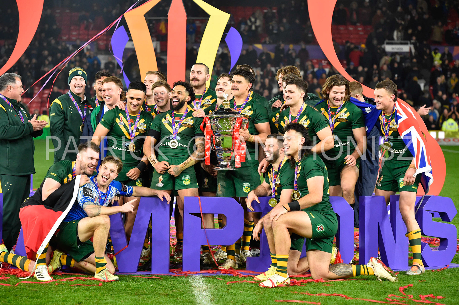Manchester   ENGLAND - NOVEMBER 19. Australia  celebrate after winning the Rugby league World Cup Mens Final 2021 between Australia and Samoa at the  Old Trafford  on November 19 - 2022 in Manchester England.