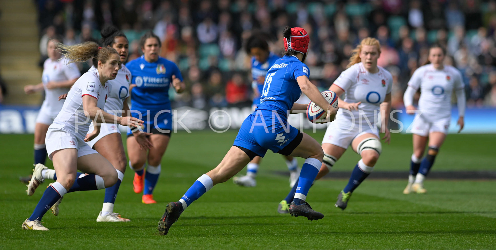 NORTHAMPTON, ENGLAND : Vittoria Ostuni Minuzzi of Italy runs with the ball  during the  TikTok Women’s Six Nations  England Vs Italy at Franklin's Gardens on Sunday  April 2 , 2023 in Northampton, England.