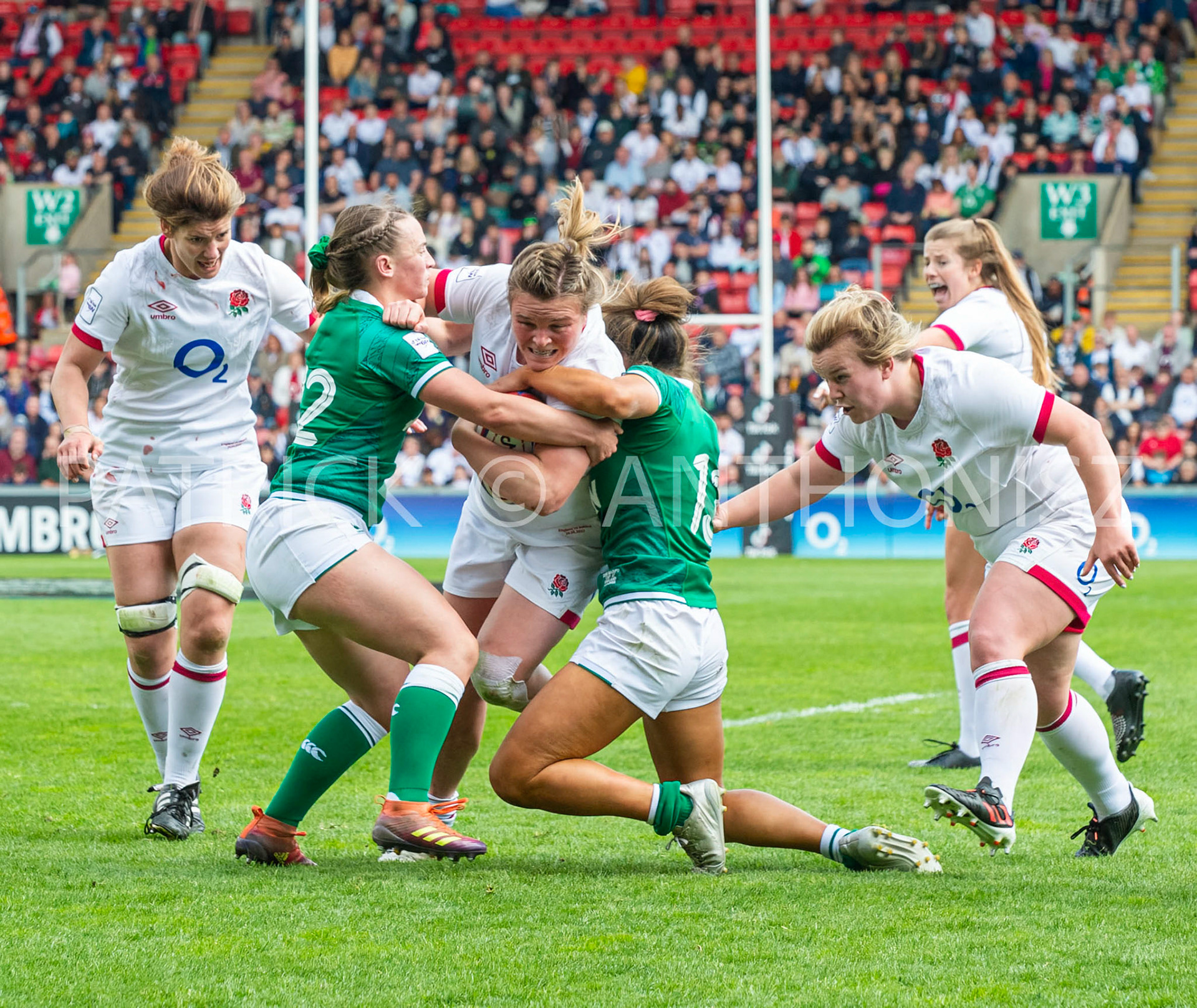 24th - April  2022 :Sarah Bern England  England Vs Ireland round 4    TikTok Women's Six Nations at  Mattioli  Woods Welford Road.