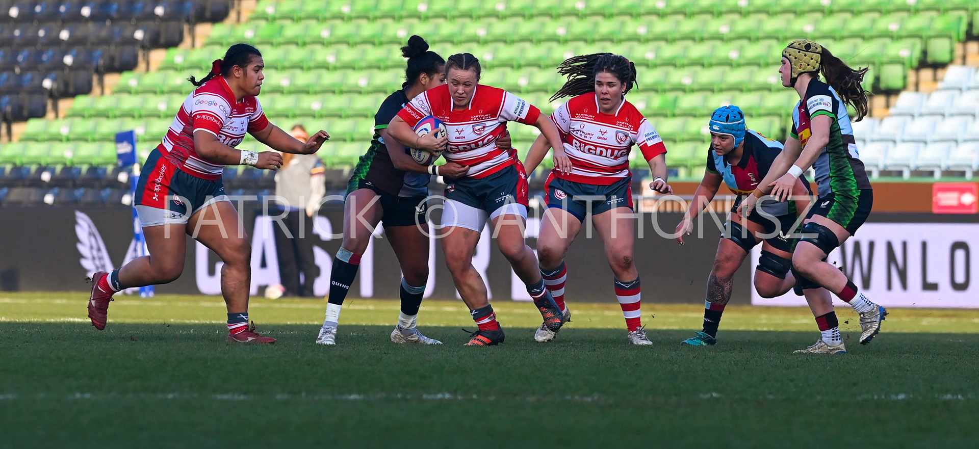 Twickenham Stoop, ENGLAND :  LLEUCA GEORGE  of  Gloucester runs with the ball during the Women's Allianz Premiership 15's match between Harlequins Vs Gloucester -  Hartpury  , Twickenham Stoop Stadium England 22-1-2023