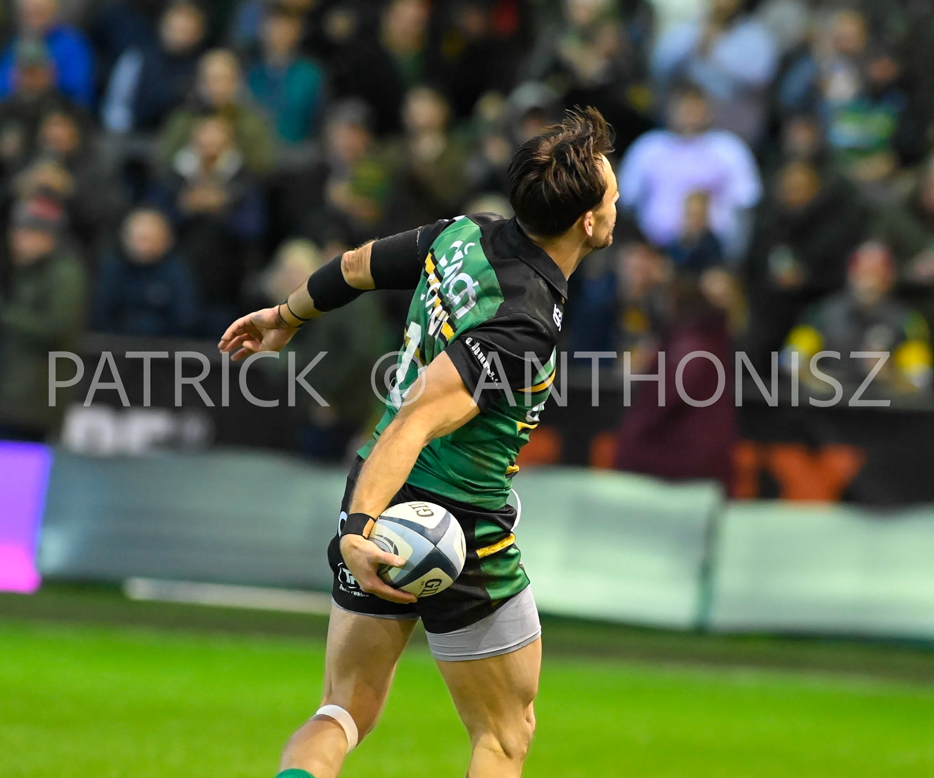 NORTHAMPTON, ENGLAND- Nov -26 - 2022 :  Tom Collins of Northampton Saints gets  a try during the match between Northampton Saints and The Barbarians F C at Franklin's Gardens on November 26, 2022 in Northampton, England