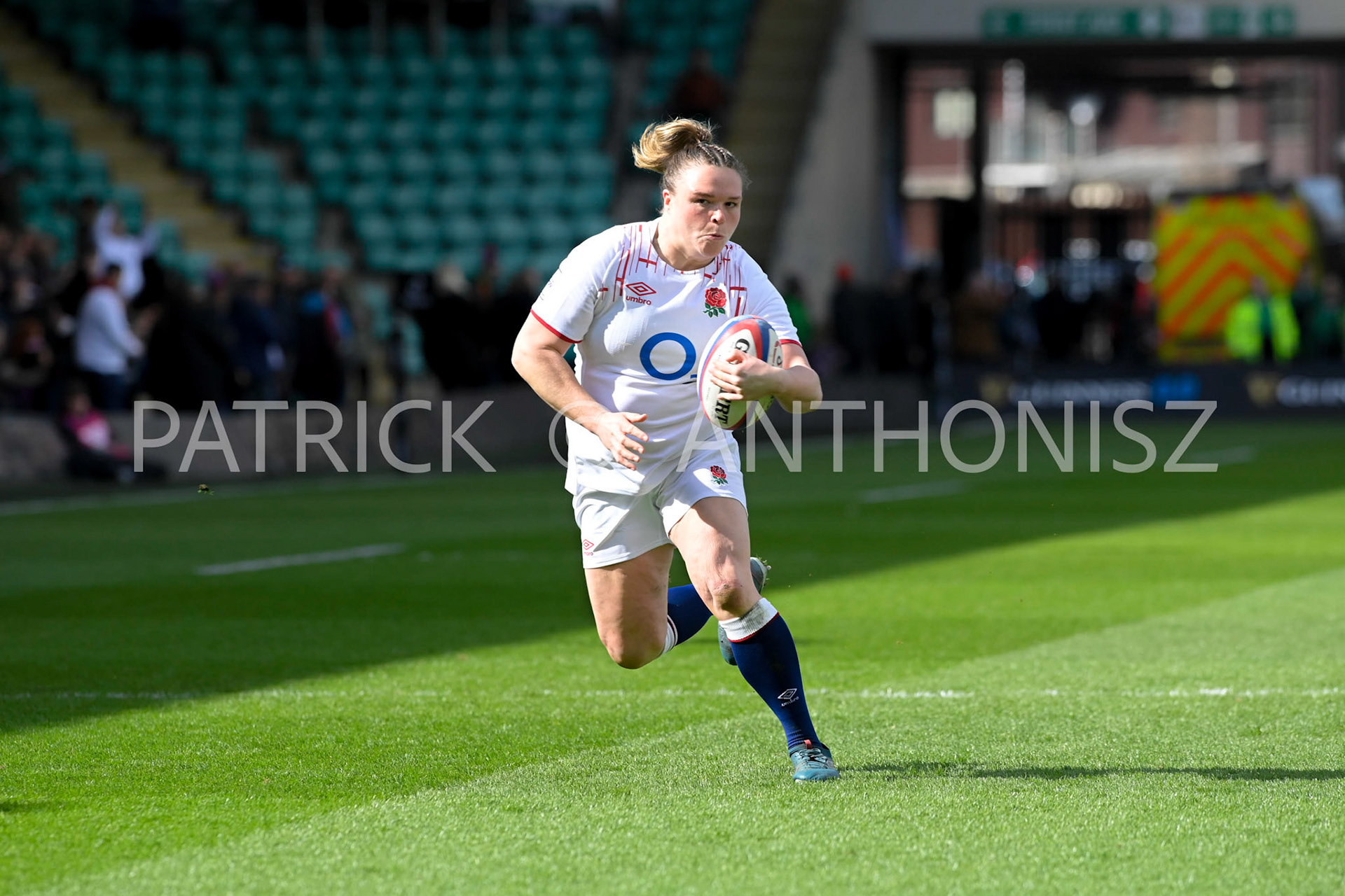 NORTHAMPTON, ENGLAND : Sarah Bern of England  runs the ball during the  TikTok Women’s Six Nations  England Vs Italy at Franklin's Gardens on Sunday  April 2 , 2023 in Northampton, England.