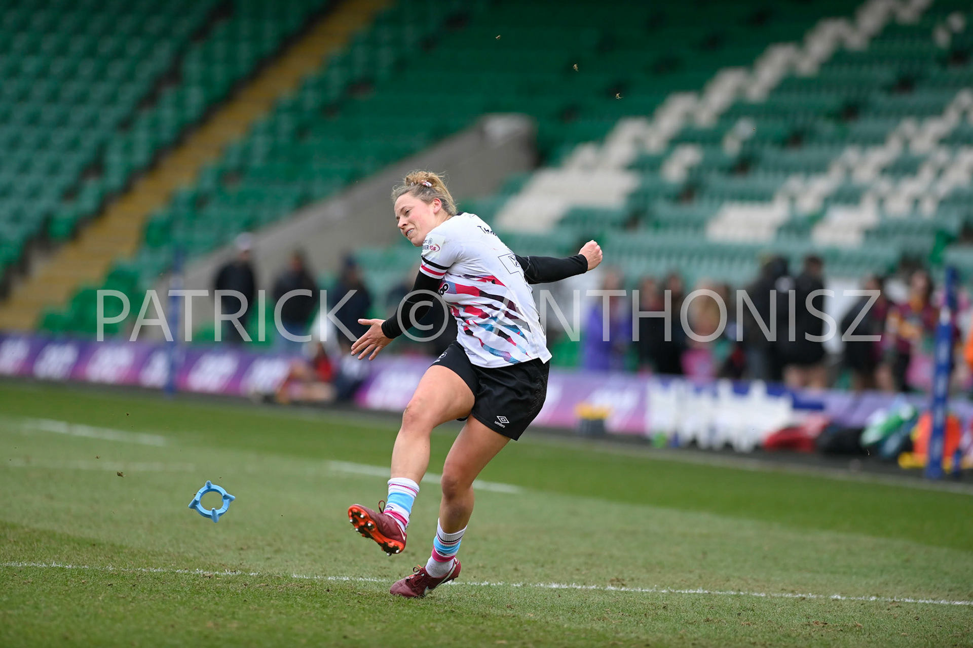 NORTHAMPTON, ENGLAND- Sat-4-2023:Amber Reed (c) of Bristol Bears in action  during the match between  Loughborough Lightning and Bristol Bears at Franklin's Gardens on Sat-4-2023 in Northampton, England