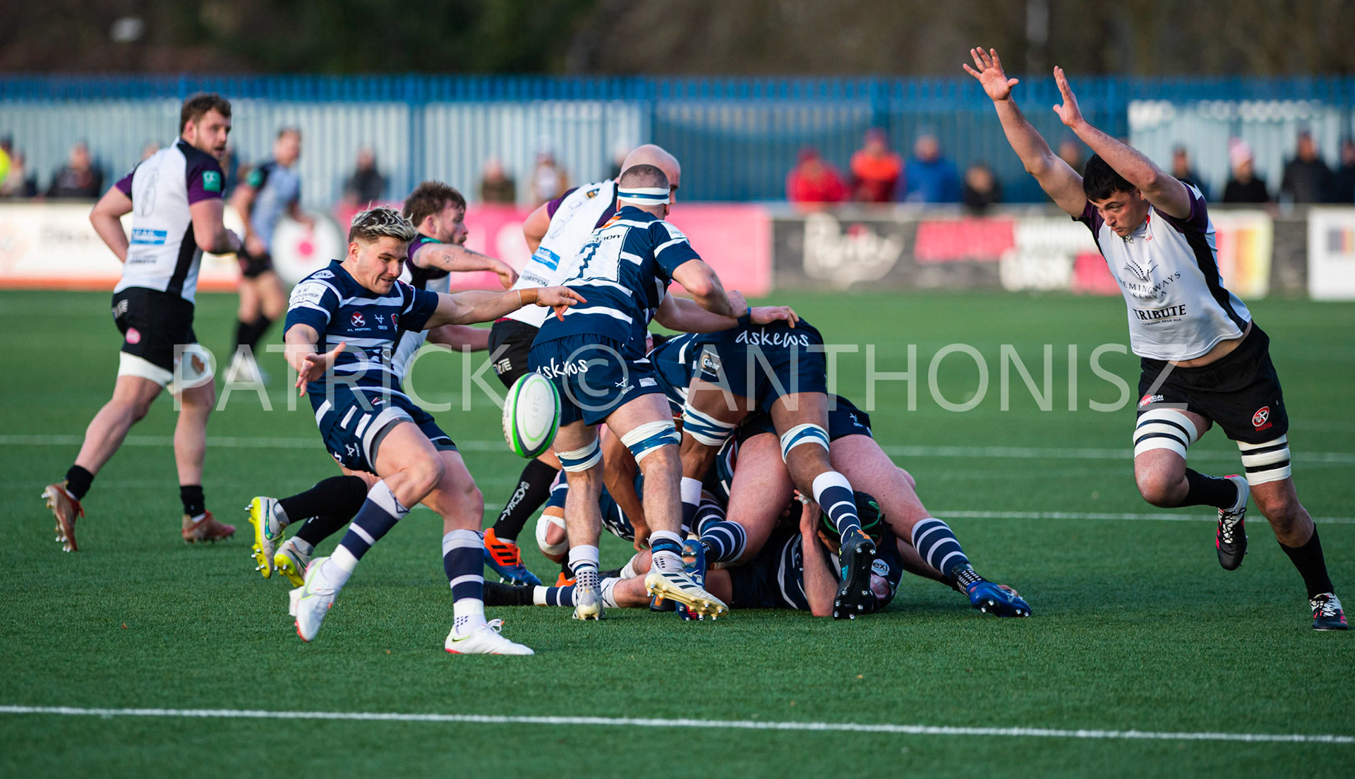 BUTTS PARK ARENA Coventry ,England 29th of January 2022 :  JOSH BARTON of coventry gets ready for a kick during the Greene King IPA Championship  match  between Coventry Rugby Vs Cornish Pirates  at Butts Park Arena Coventry UK .Final score: Coventry Rugby  21:  31Cornish Pirates