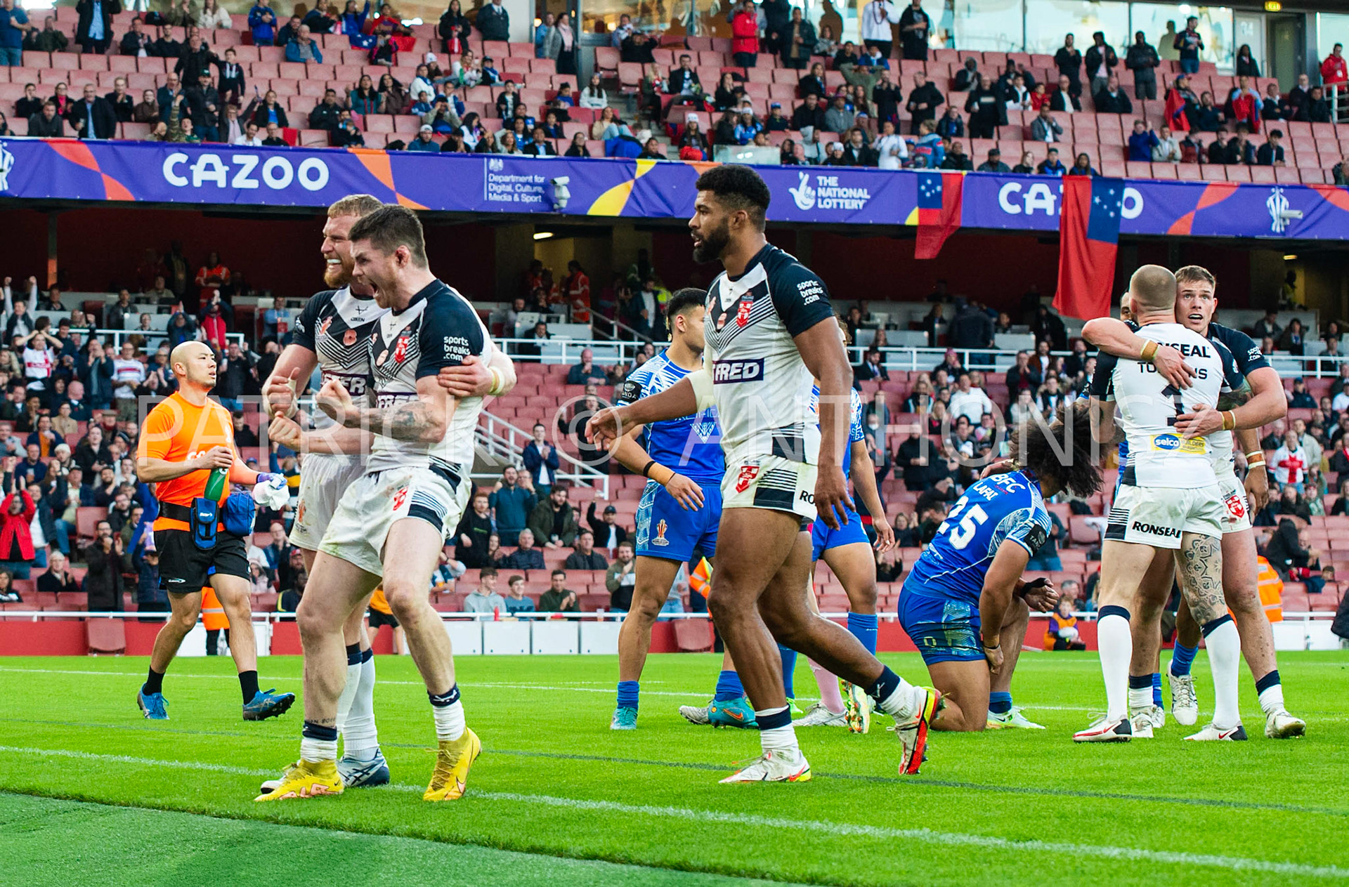 London  ENGLAND - NOVEMBER 12. John Bateman of England congratulates his try during  the  Semi Final between England and Samoa at the Emirates Stadium on November 12 - 2022 in London, England.