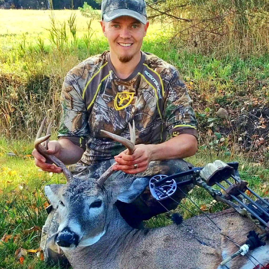 The deer that got me hooked on bowhunting.