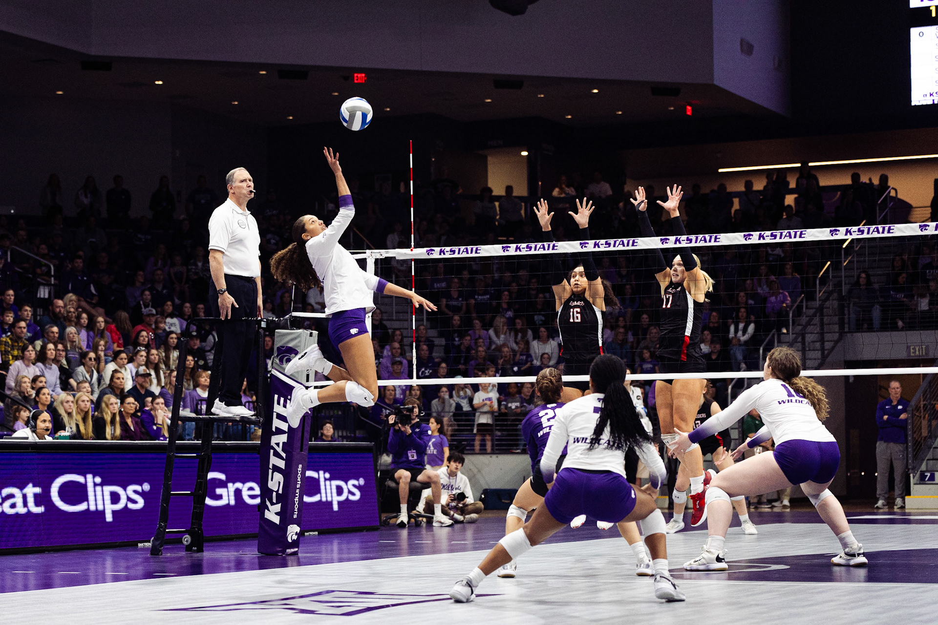 Kansas State Volleyball vs. Texas Tech University, November 18, 2023. Final: KSU 3, TTU 0.(Photo: Reece Bachta/K-State Sports)