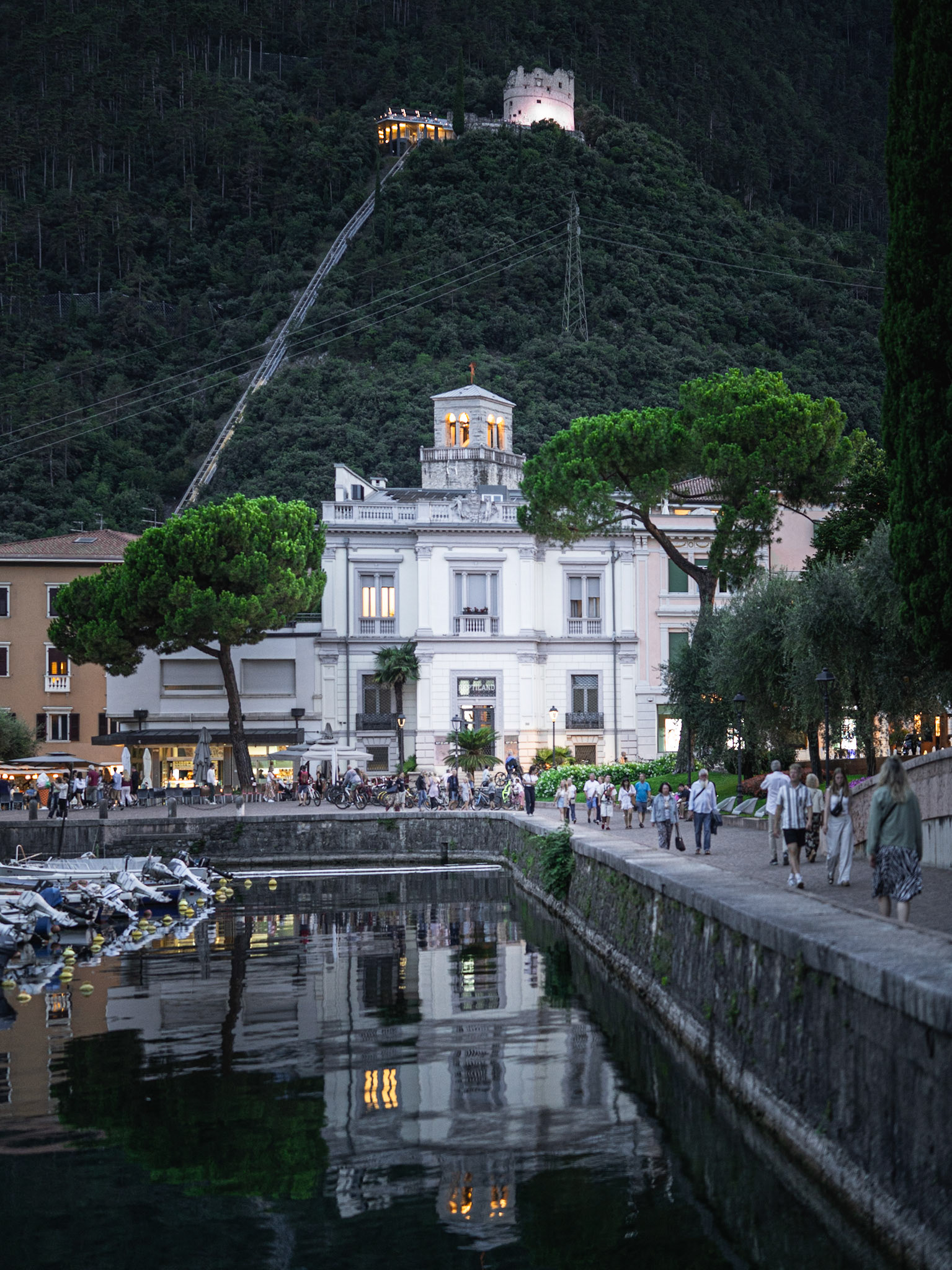 Hokum Studios architecture photography.