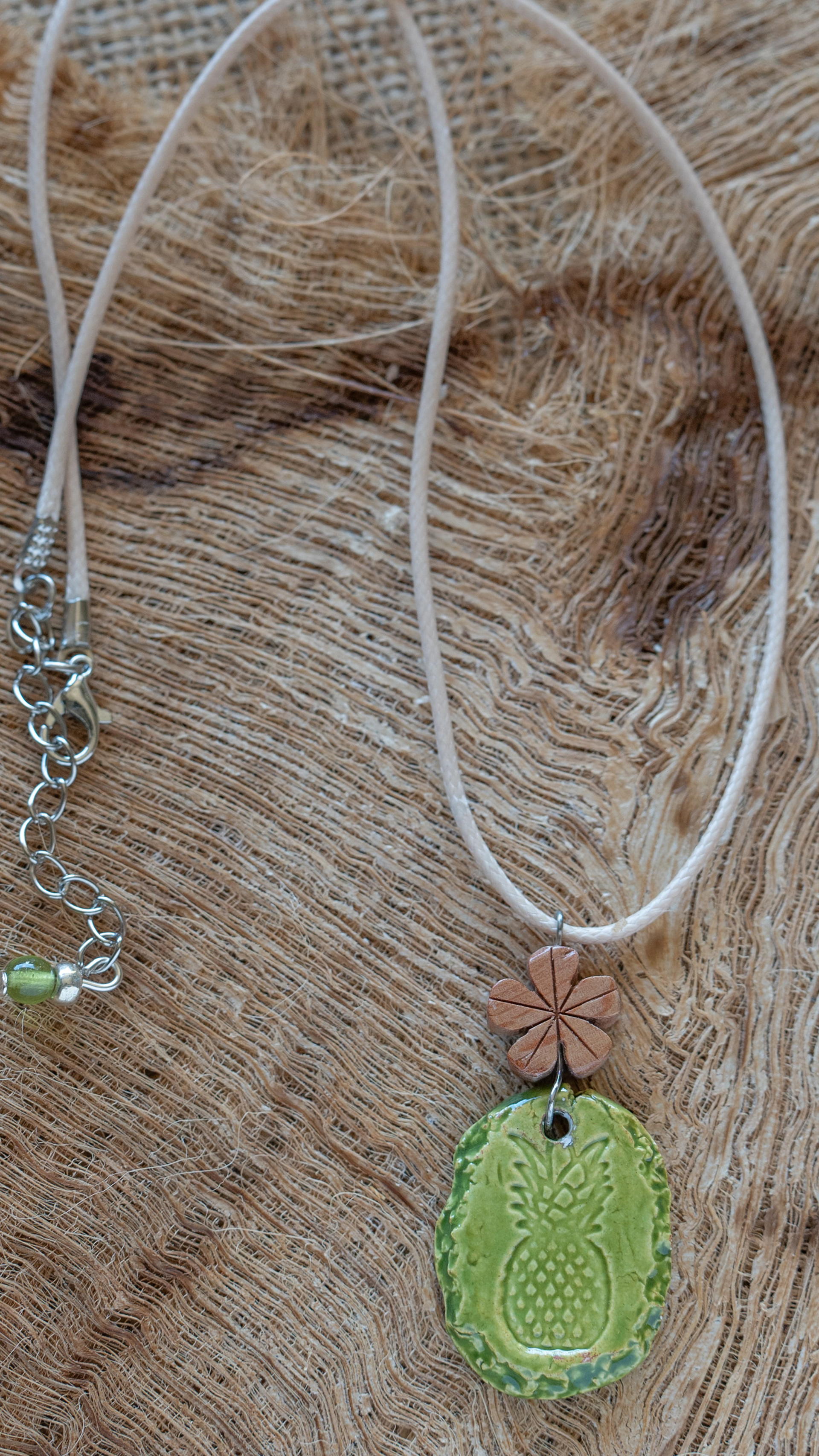     Natural Ceramic Hawaiian Necklace