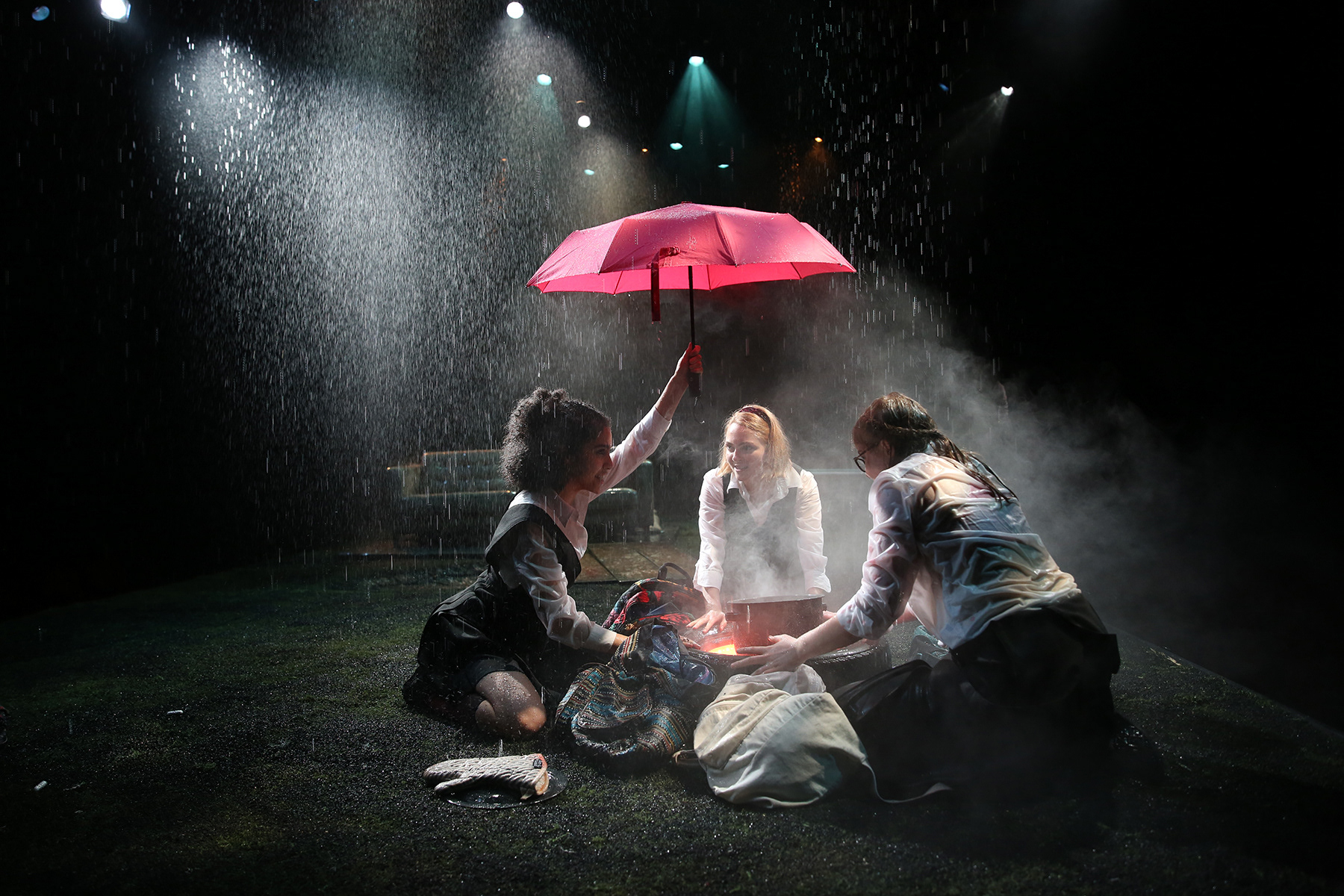 Rain and fire, Lucille Lortel Theater, Red Bull Theater Company (Photo by Carol Rosegg)