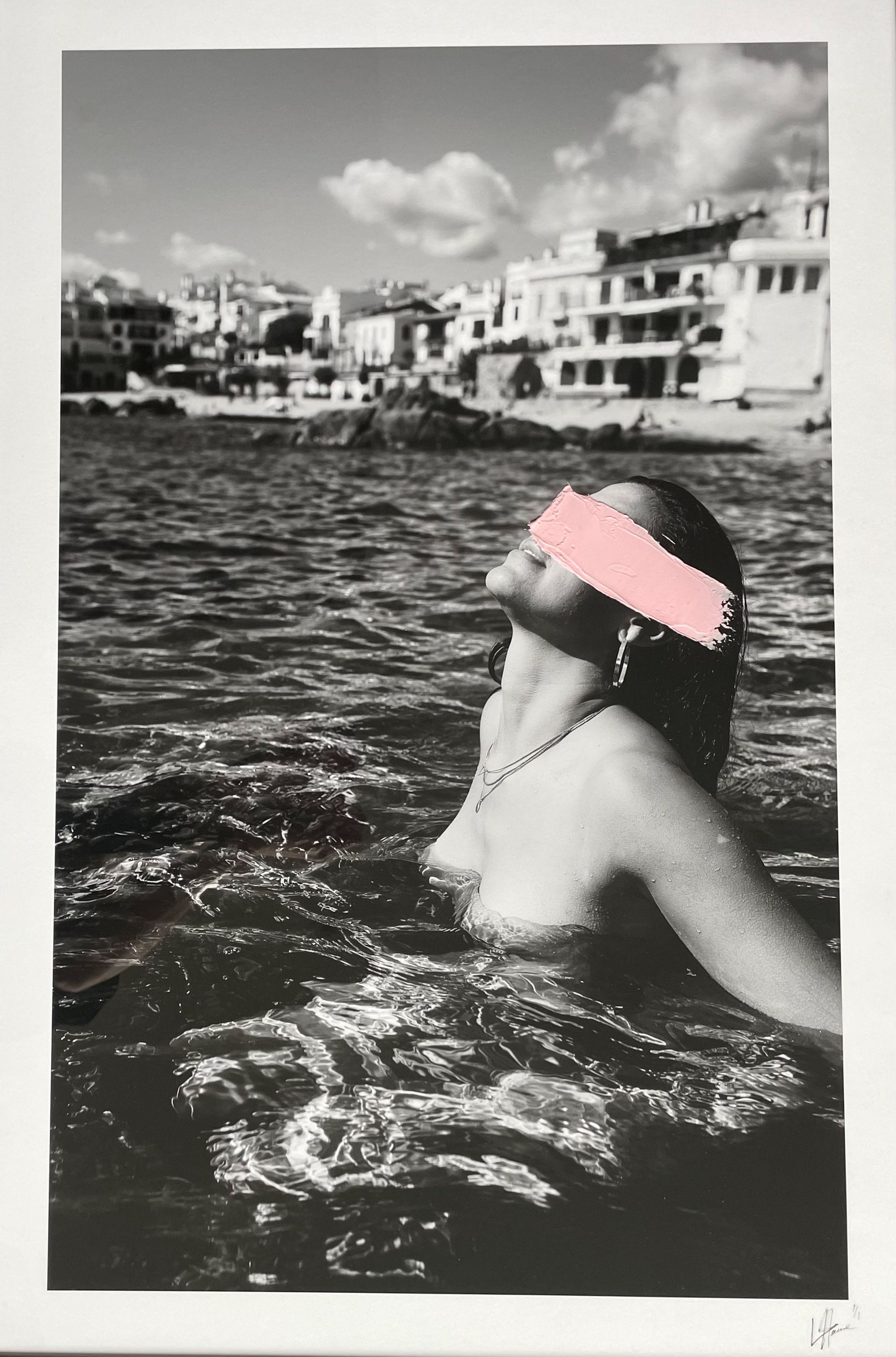 "Bliss" - Black, Spain