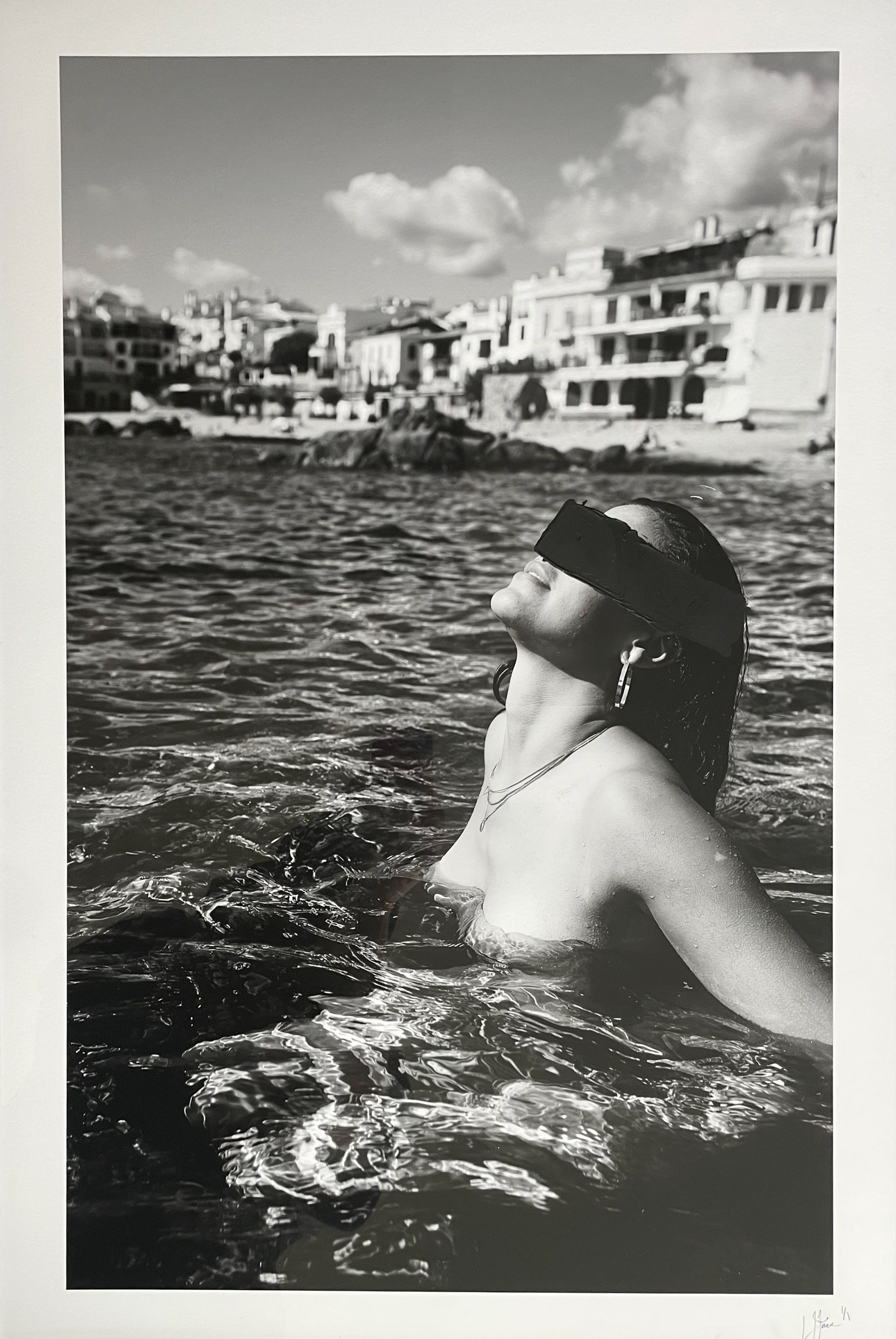 "Bliss" - Black, Spain