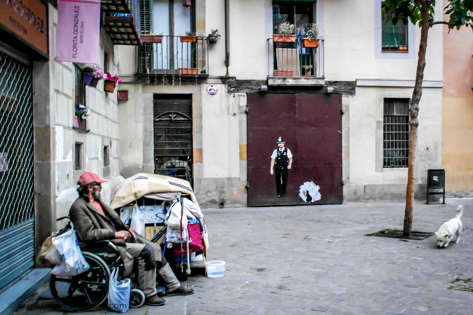 Unknown artist in Barcelona, Spain