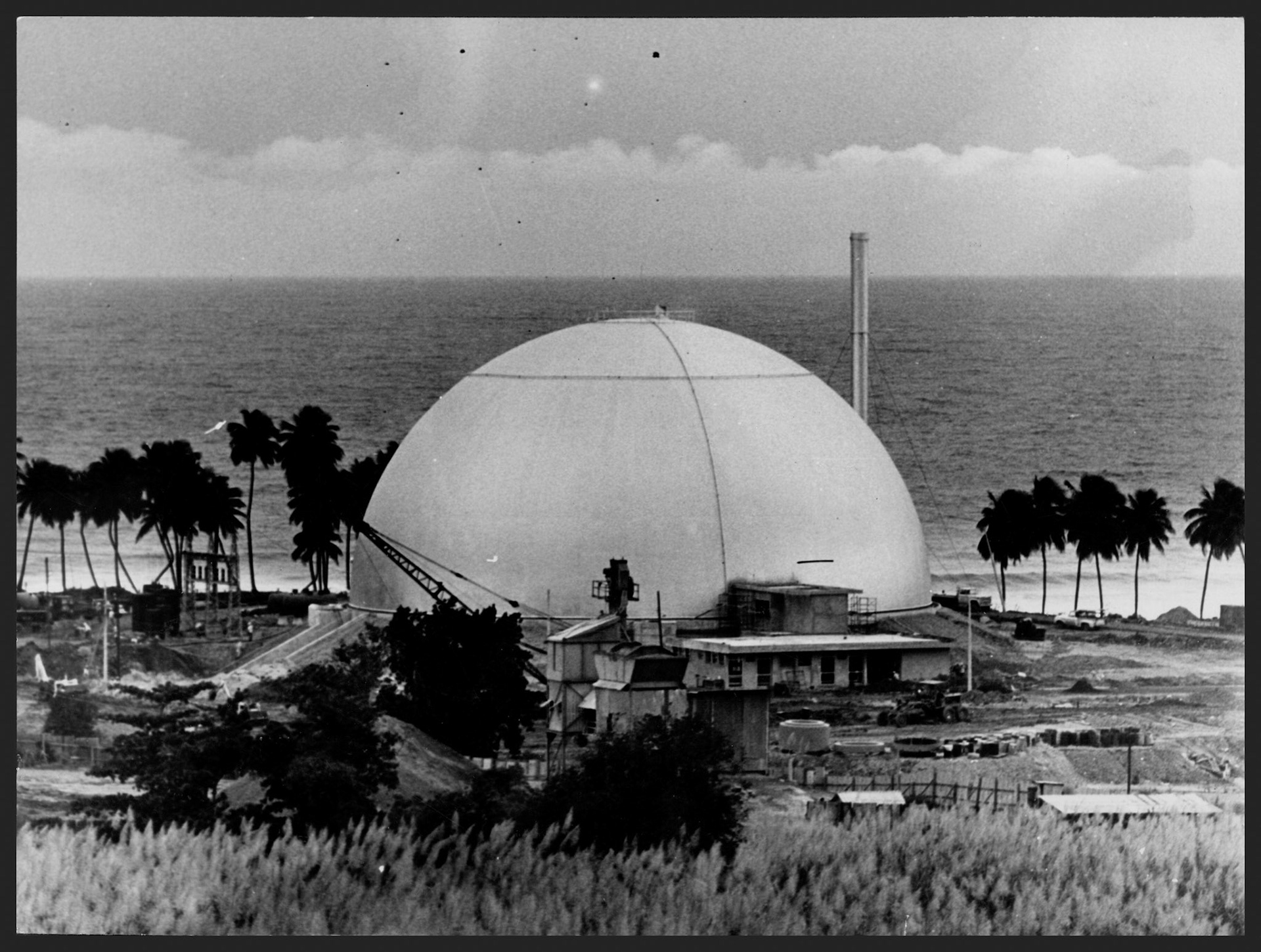 Esfera de la planta nuclear en Rincón.Diciembre 12, 1961