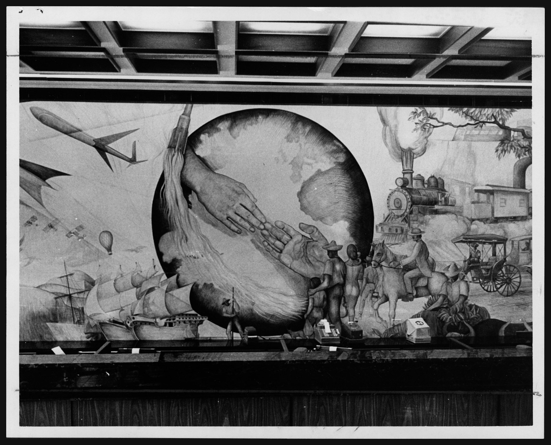 Mural que adorna la sucursal del Banco Crédito del Aeropuerto Internacional.Junio 3, 1969