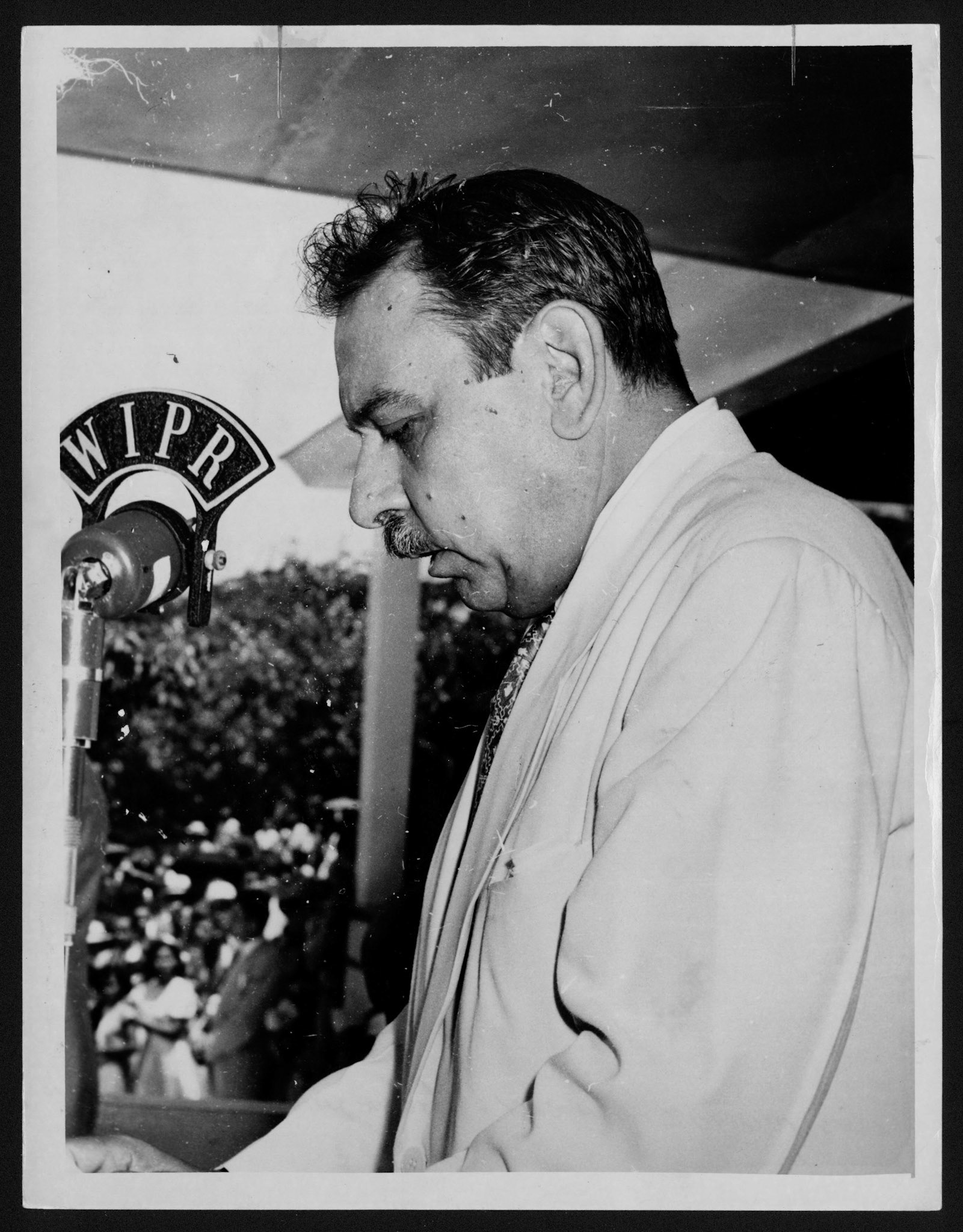 Luis Muñoz Marín pronunciando un discurso en ocasión del Día de la Independencia de Estados Unidos.Julio 4, 1951
