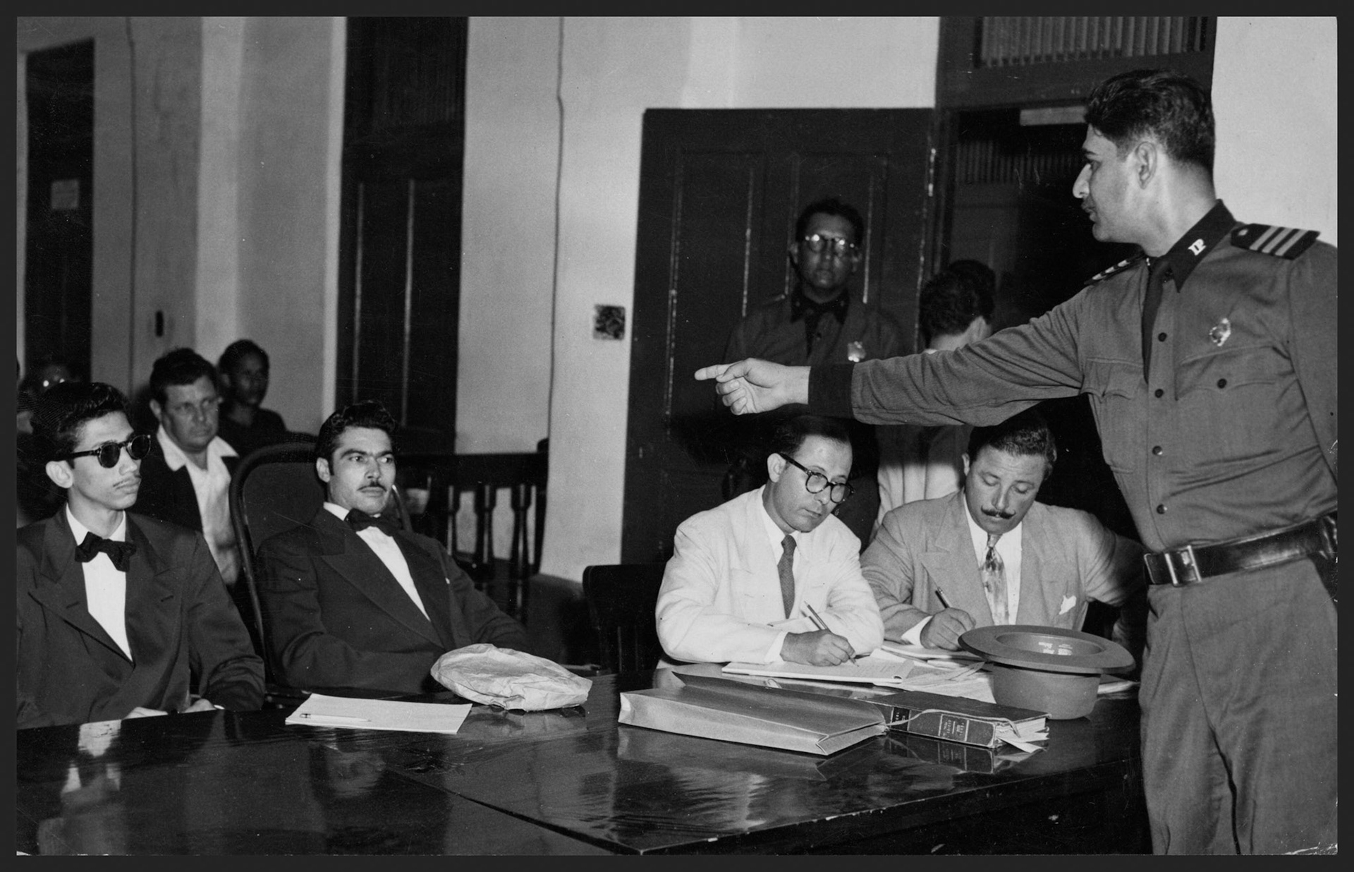 El teniente Erasmo López señala a Jesús Pomales González como el nacionalista que intentó incendiar el Correo de la Capital durante la revuelta de noviembre de 1950.Mayo 8, 1952