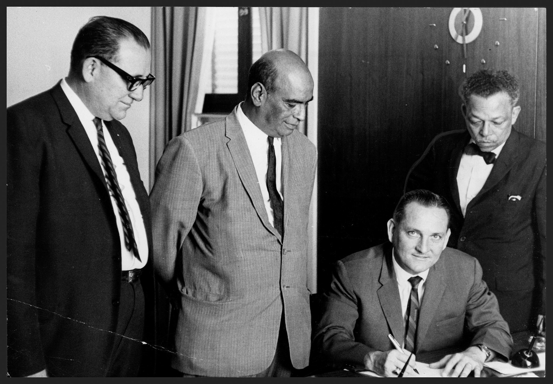 Radican Nuevo Proyecto Reforma UPR en Cámara.Marzo 6, 1965