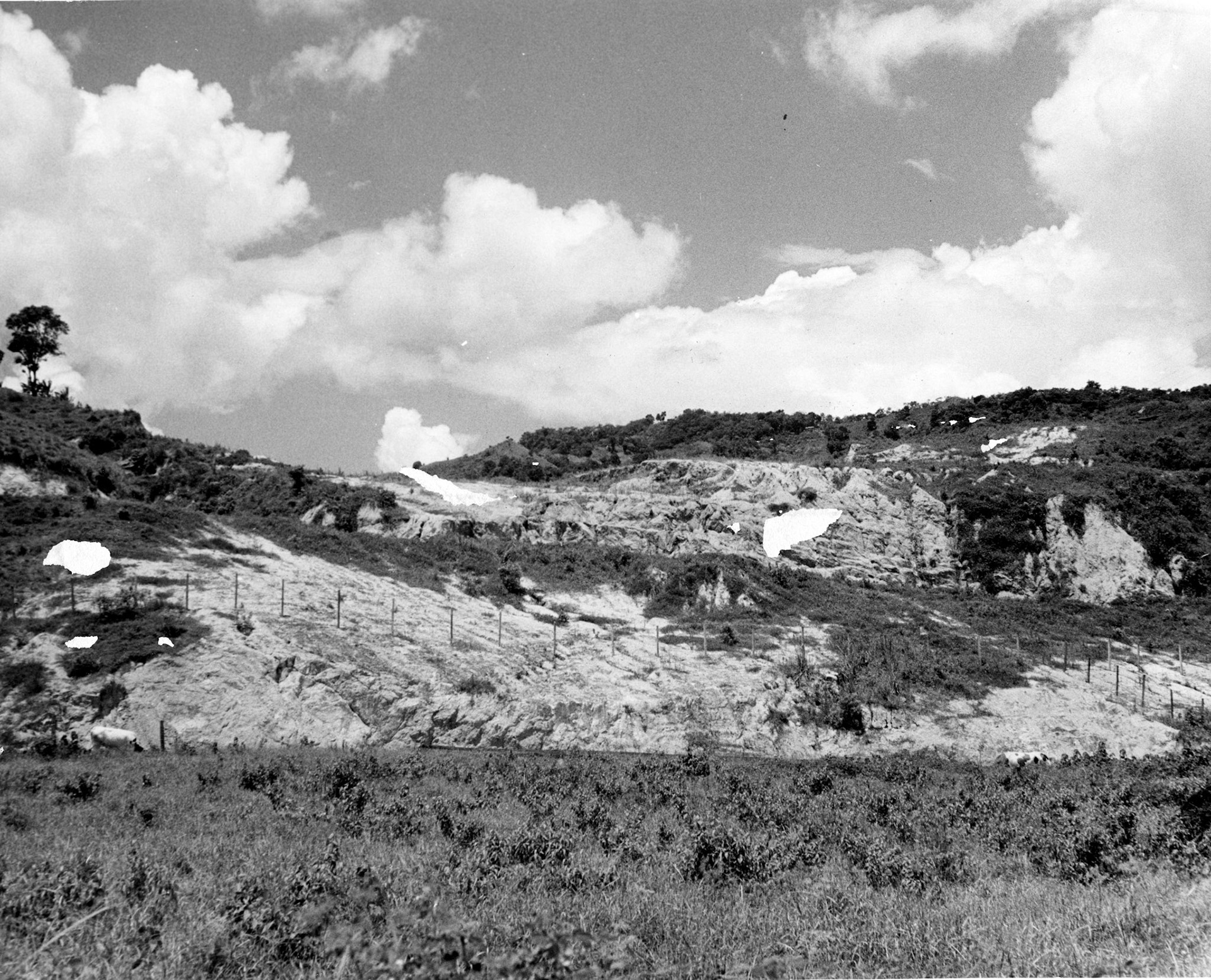 Minas de arena de Utuado ubicadas en una finca de la Administración de Fomento Económico.Septiembre 13, 1965