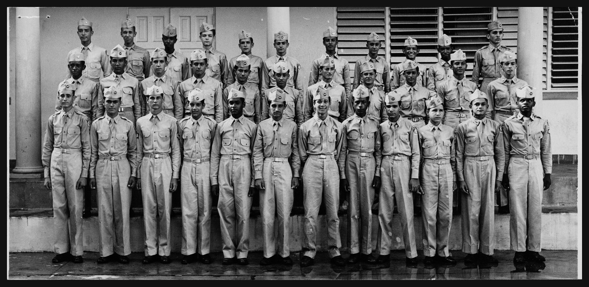 Premiación de miembros de la Patrulla Aérea Civil en Escuela Superior de Santurce.Octubre 21, 1951