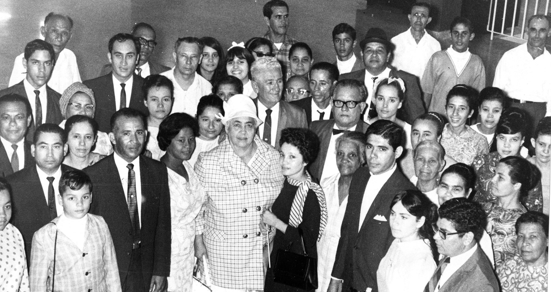 Miembros de congregación Mita visitan congregaciones hermanas en República Dominicana.Agosto 8, 1968