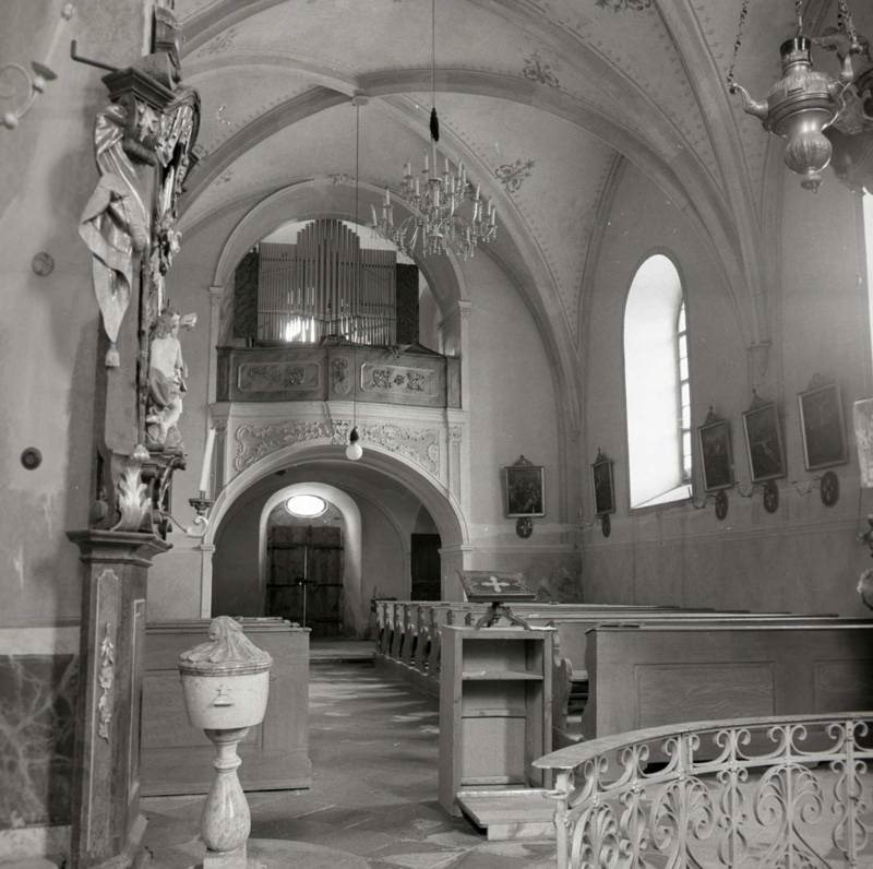 Interiér kostela, 1950