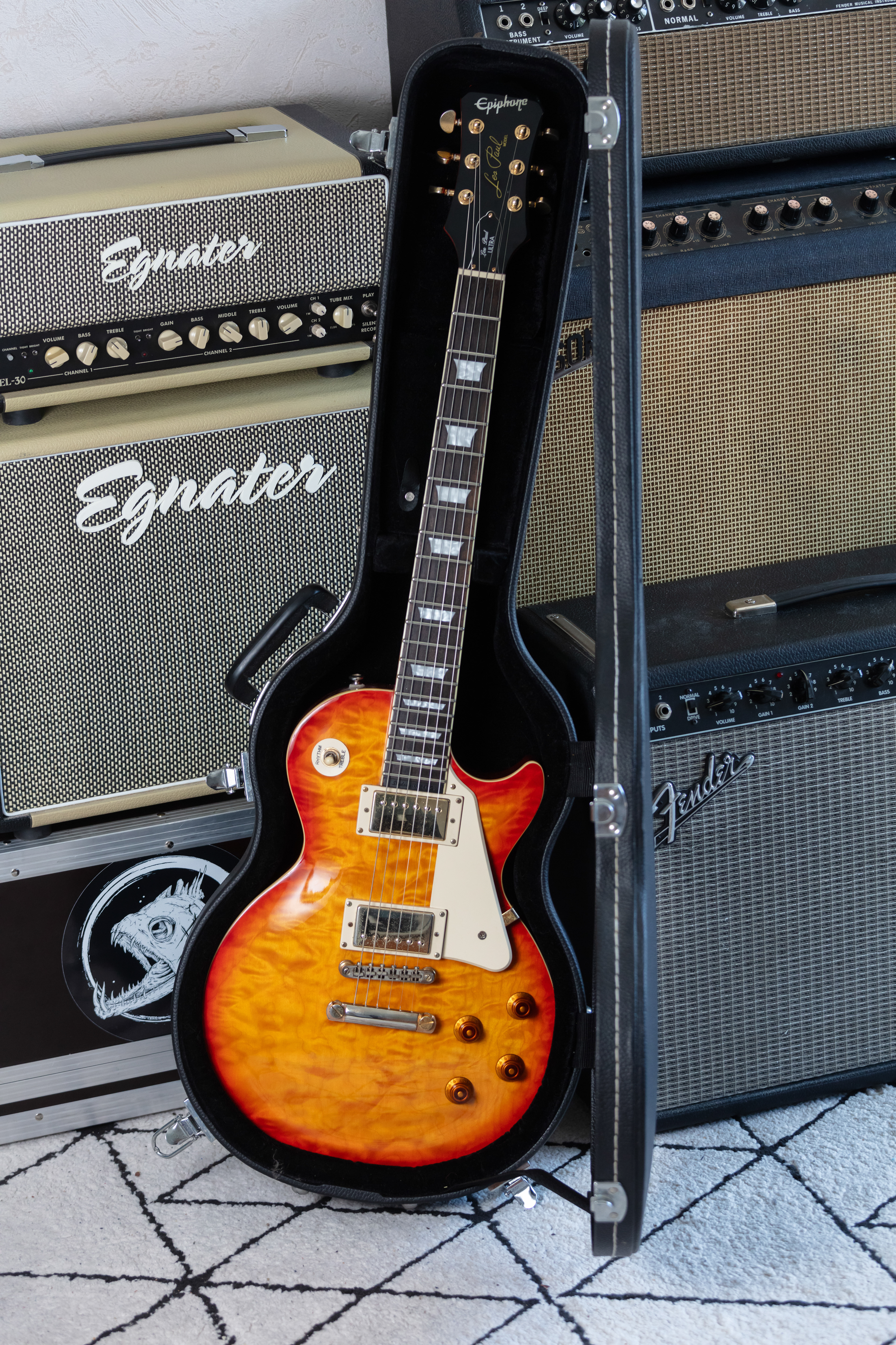 - Epiphone Les Paul Ultra II -