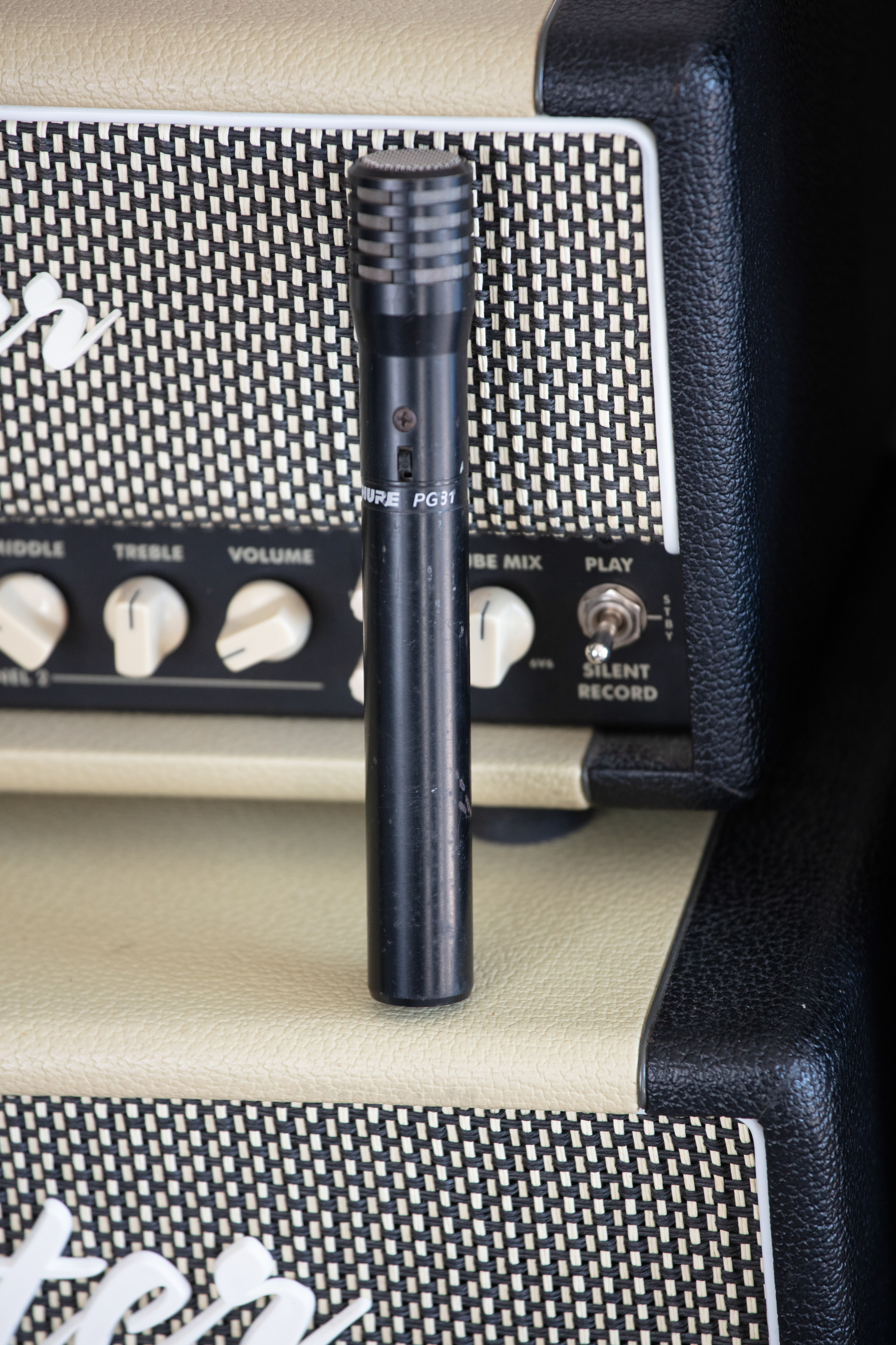 Shure PG81