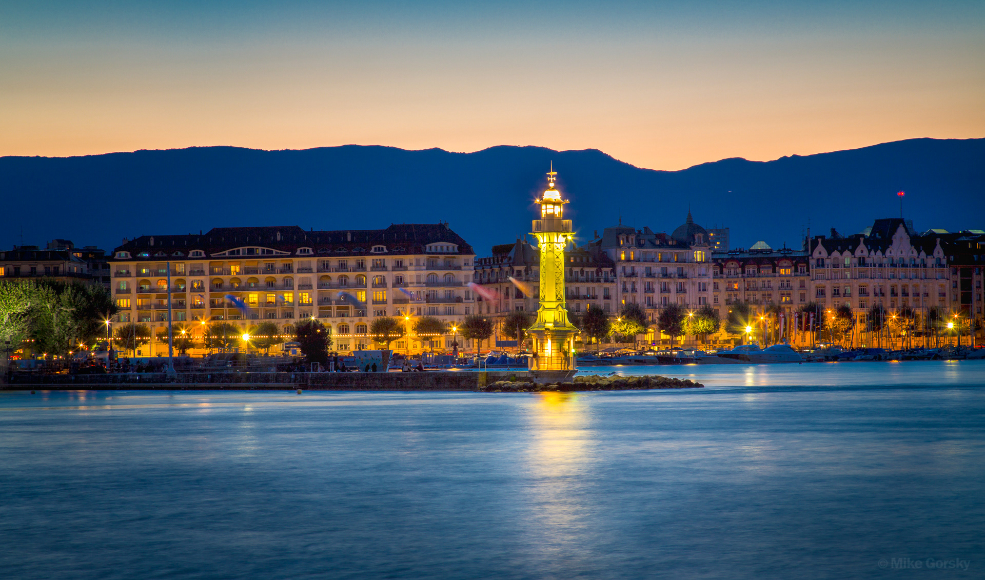 The lighthouse in Geneva ©Mike Gorsky