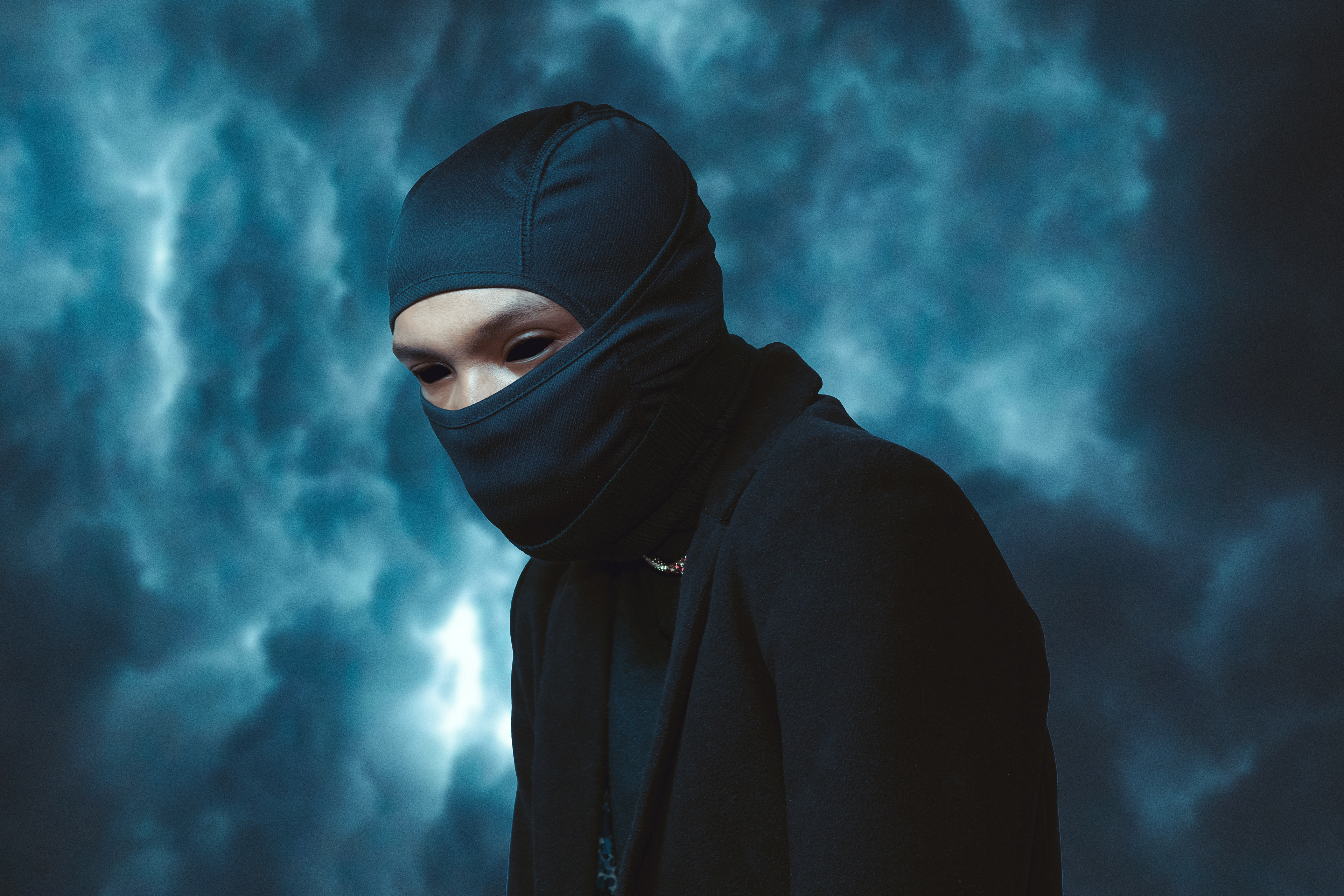 dark, edgy quantum concept