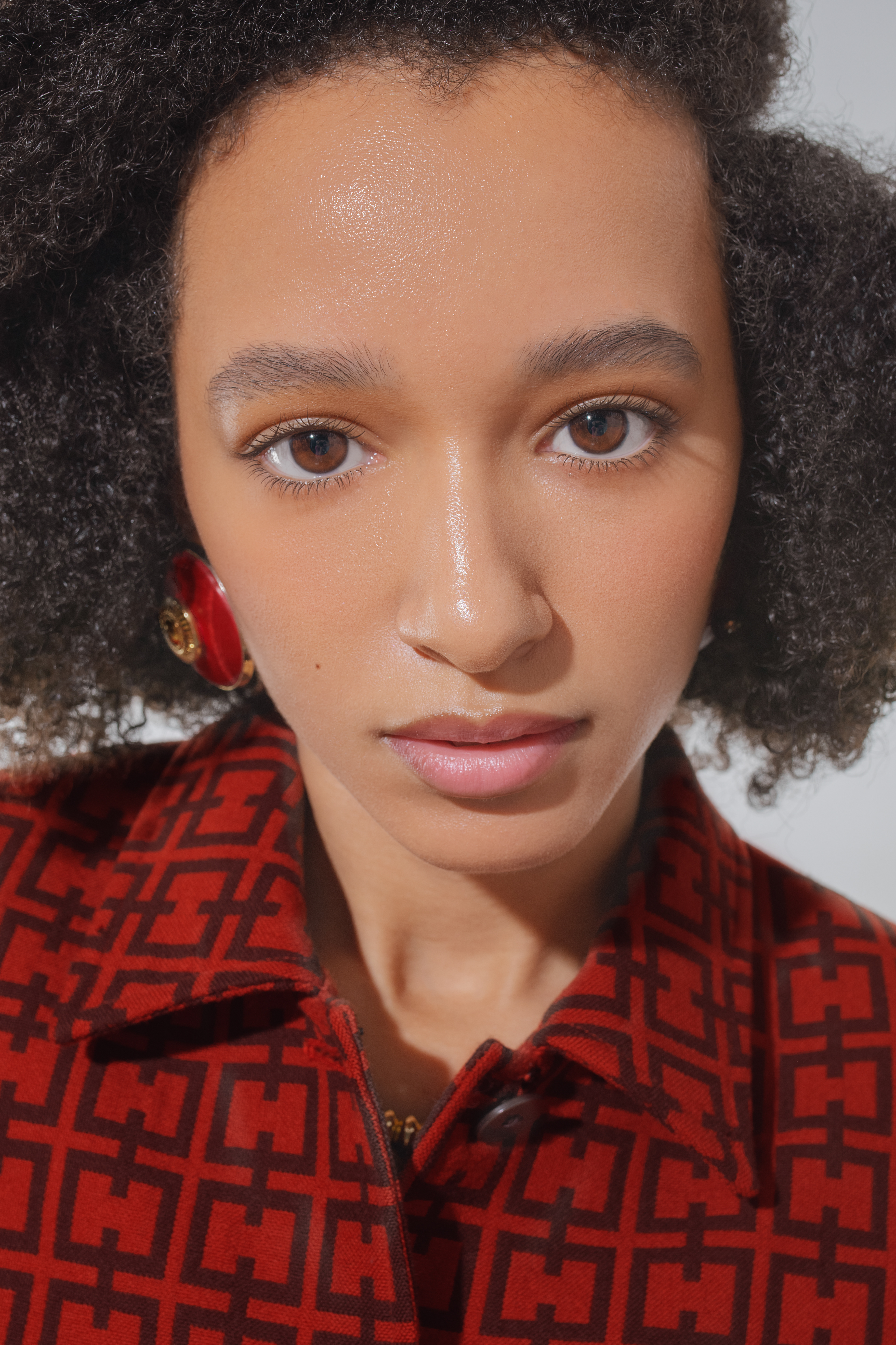 close up editorial beauty shot of a woman