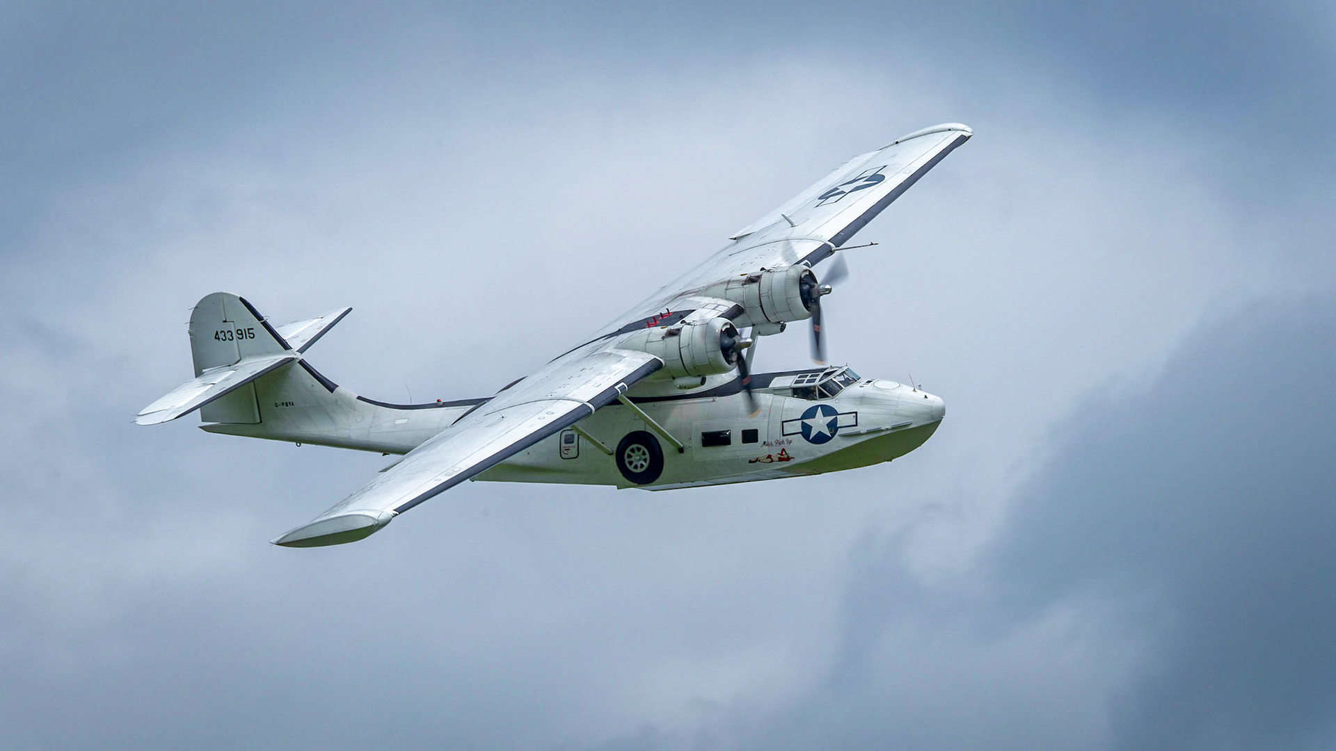 A vintage Catalina flying boat in flight