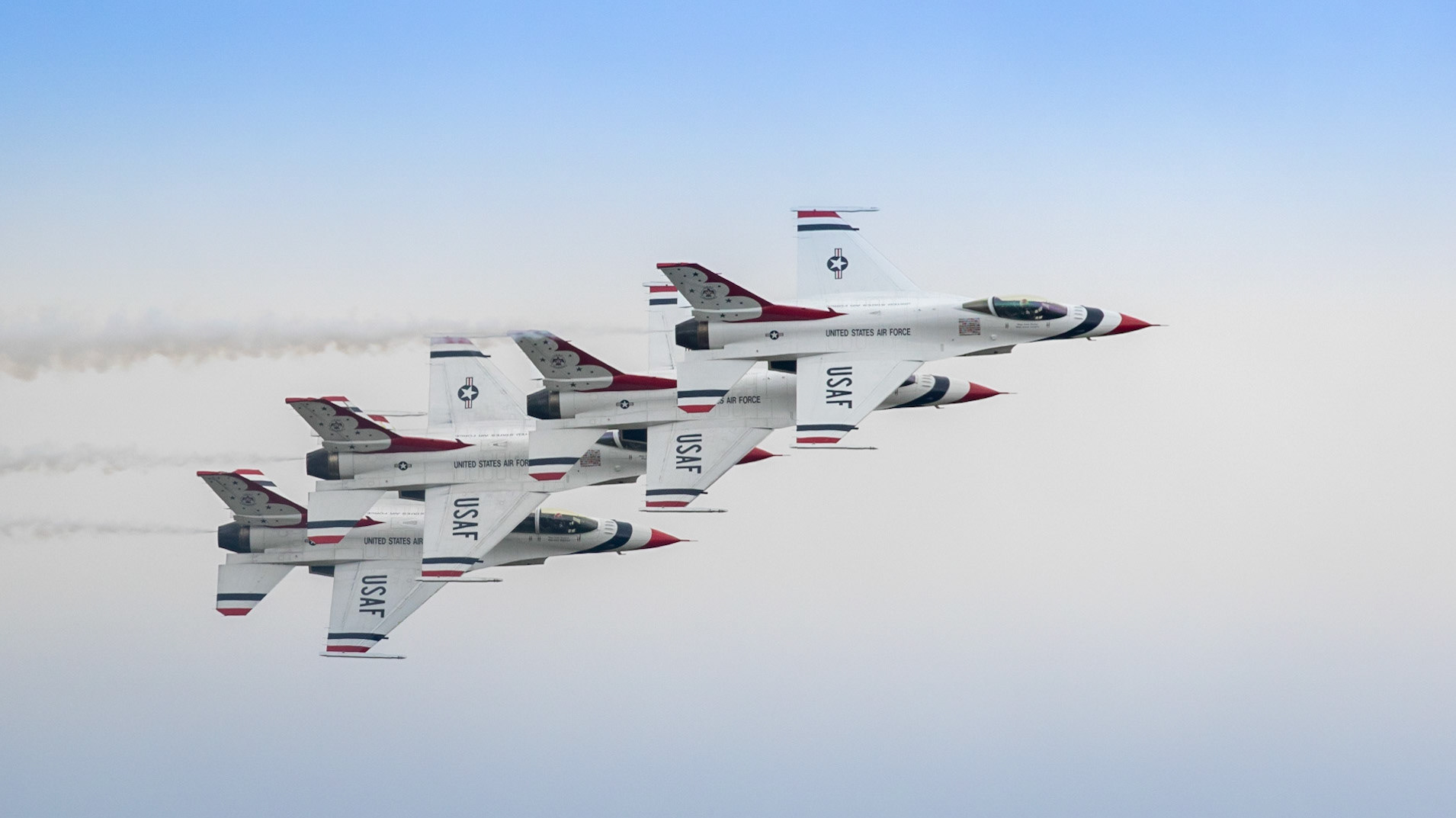 Fairford, UK - 15th July 2017: USAF F16 Thunderbird formation team aircraft in flight