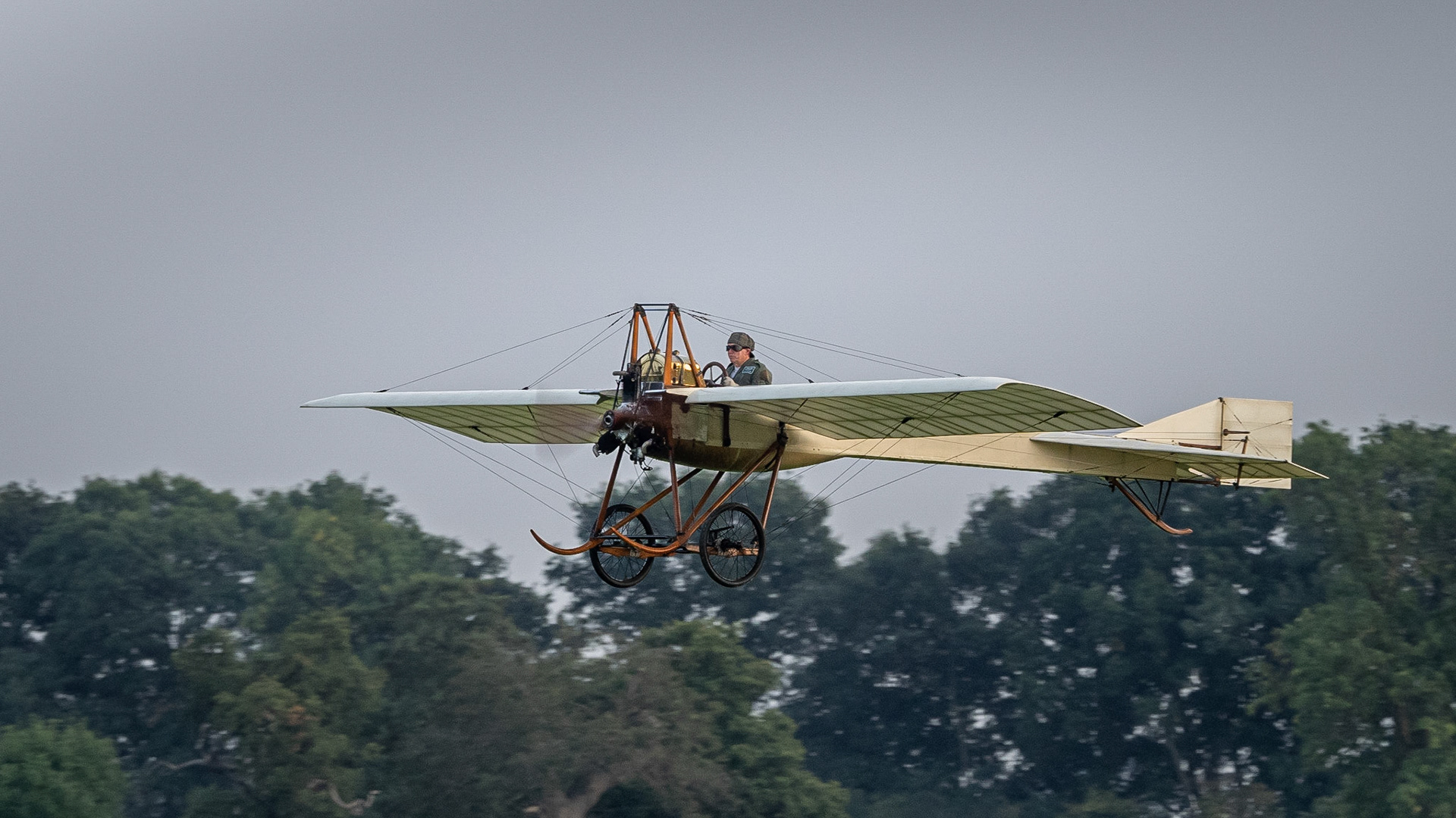 Old Warden: UK - 4th October 2015: A vintage 1910 original Derperdussin Monoplane in flight APS 16