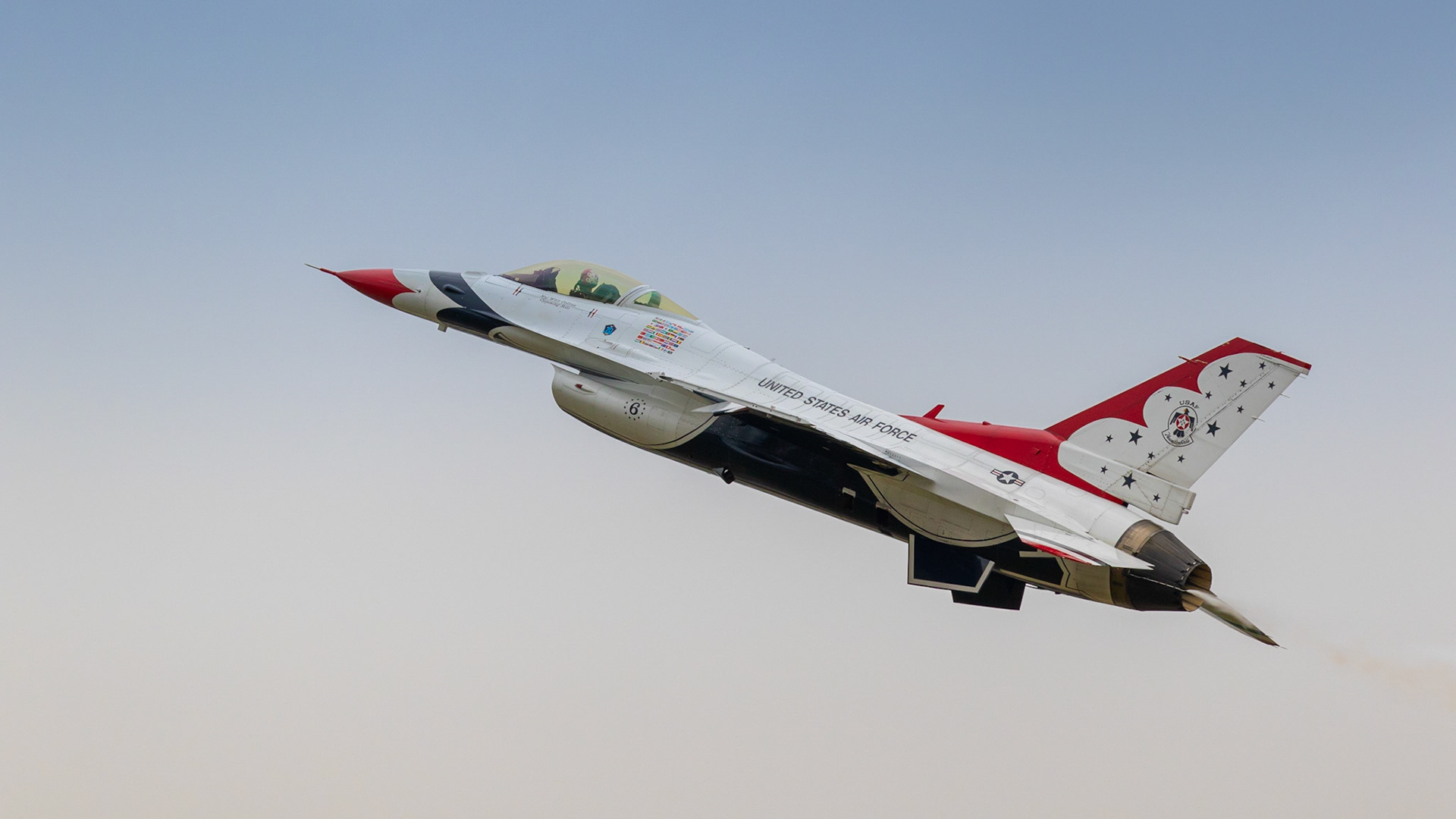 Fairford, UK - 15th July 2017: USAF F16 Thunderbird formation team aircraft in flight