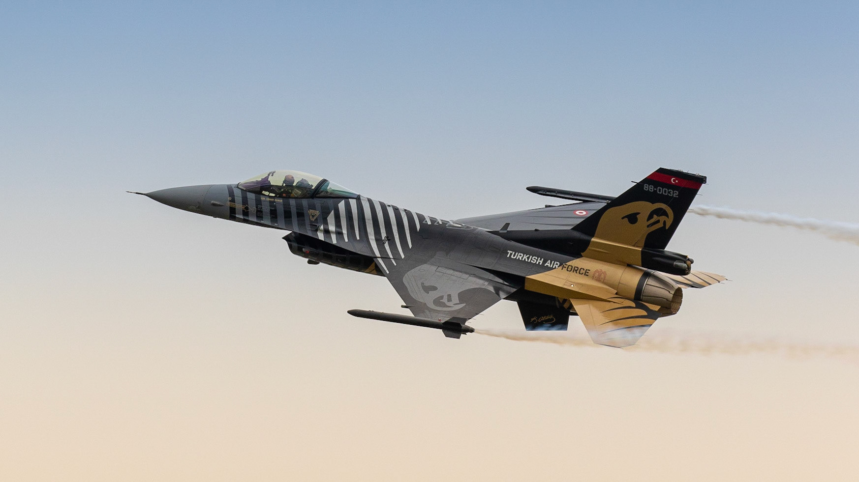 Fairford, UK - 15th July 2017: Soloturk F16 display aircraft in flight