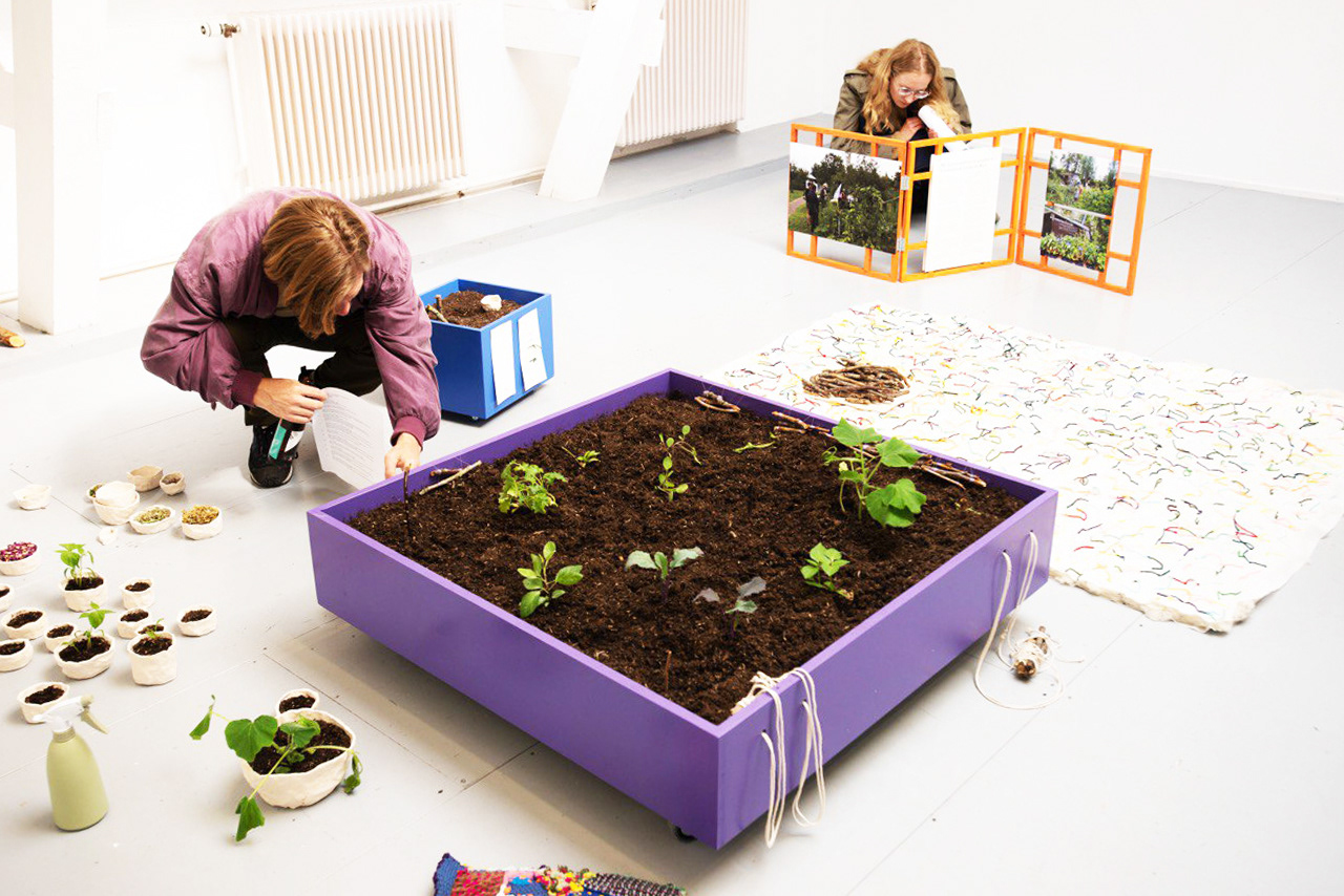 we tend to go home . with پروا.ک . Casco Art Institute - Working for the Commons . Utrecht (NL)