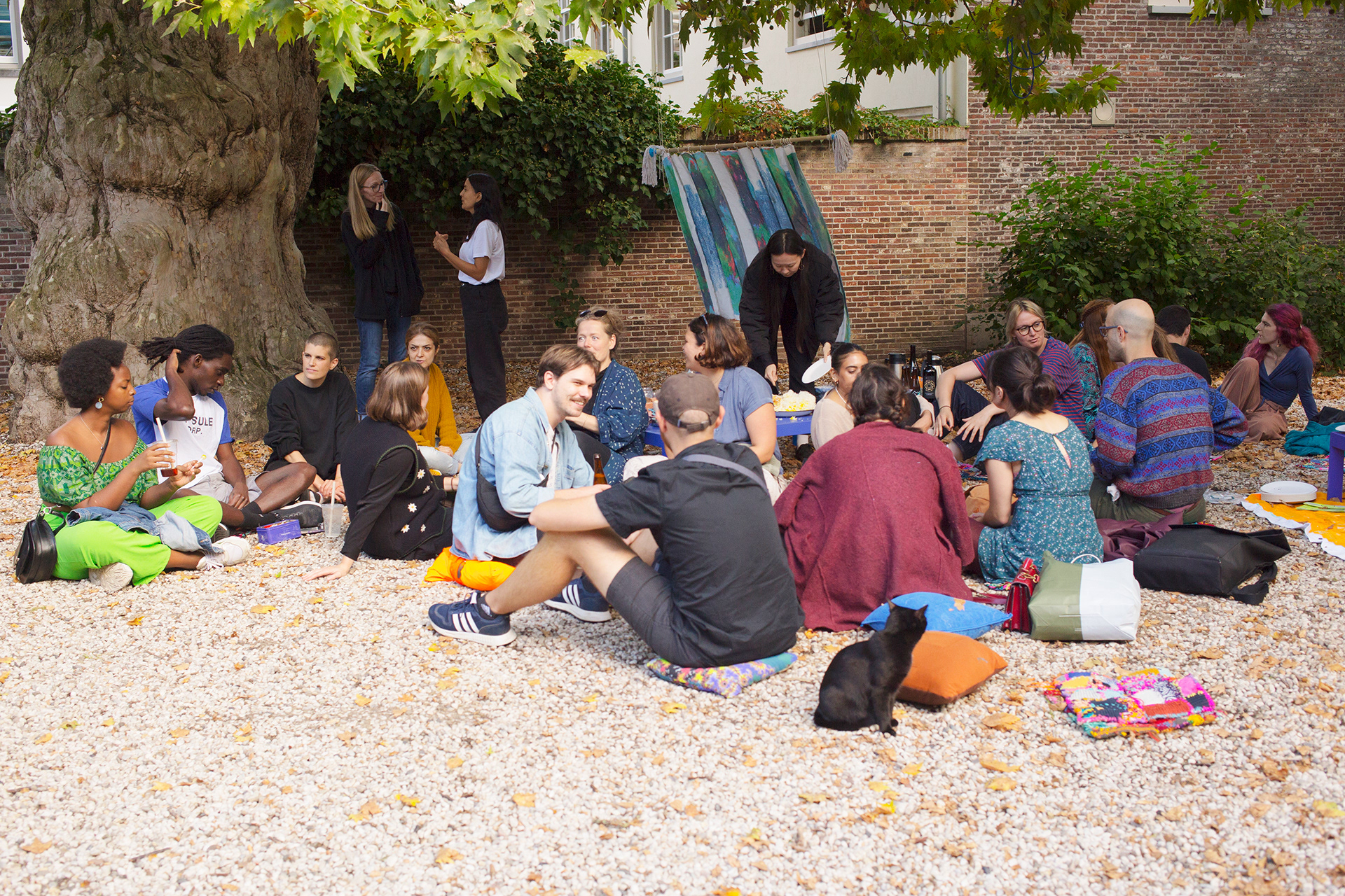 what is here with me ? who is here with me ? . with پروا.ک . Art Utrecht Care Full . hosted by Casco Art Institute . Utrecht (NL) 