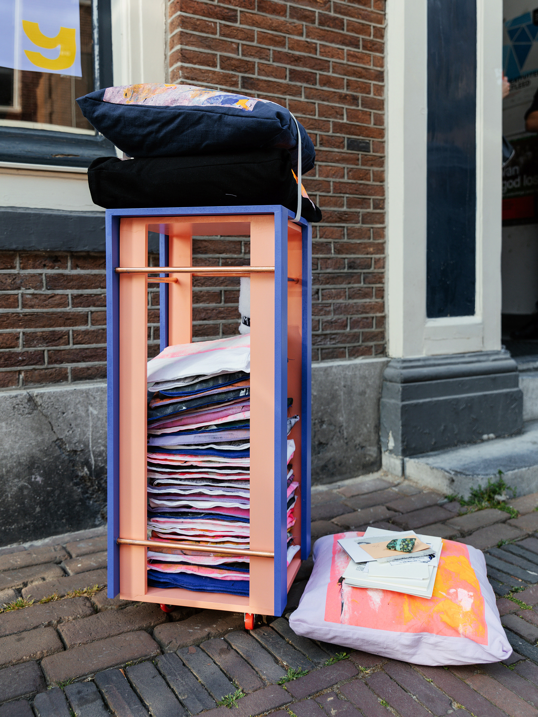 ( nameless publication —01 ) . with MSP . Utrecht (NL)