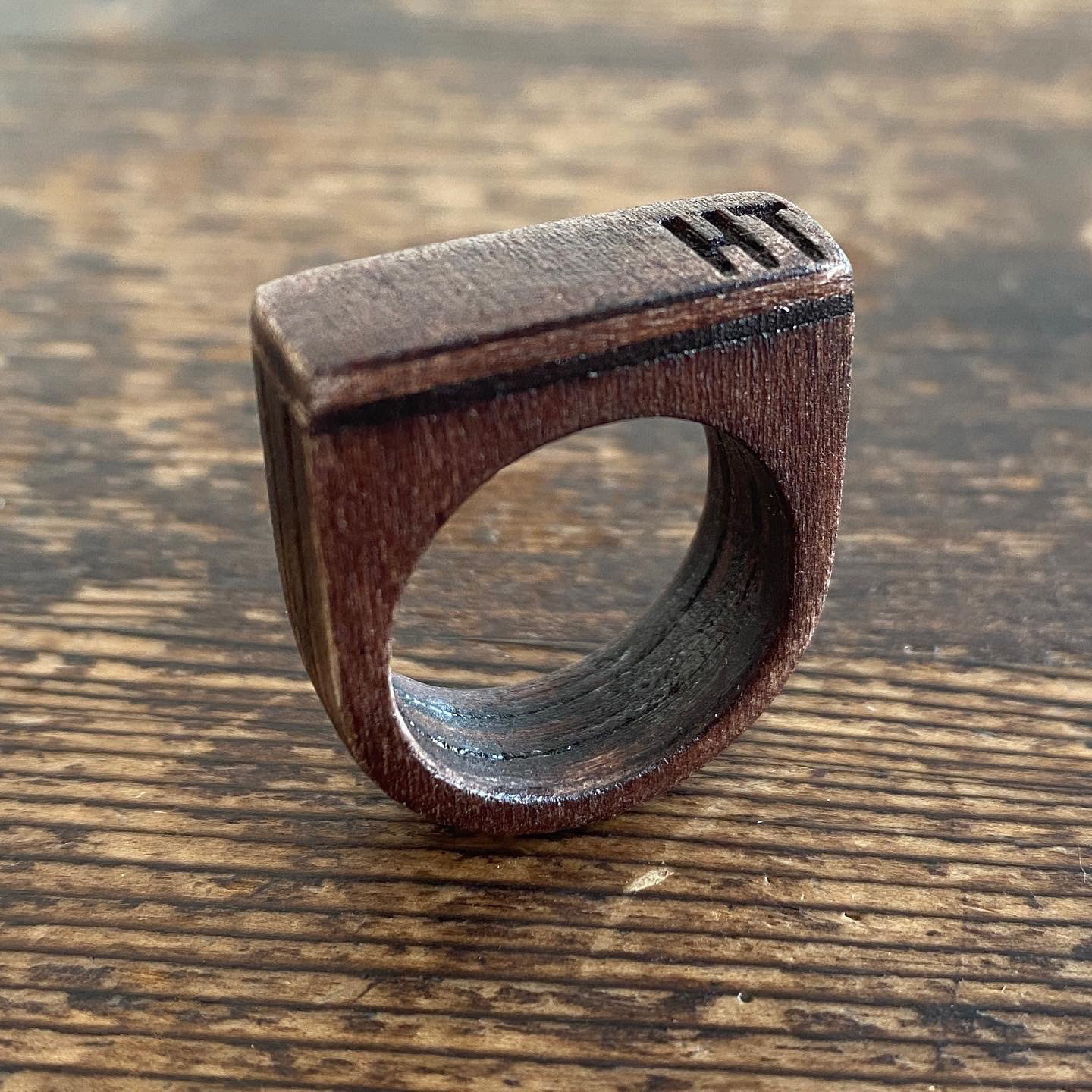 Rind aus Holz Lasercut mit Gravur