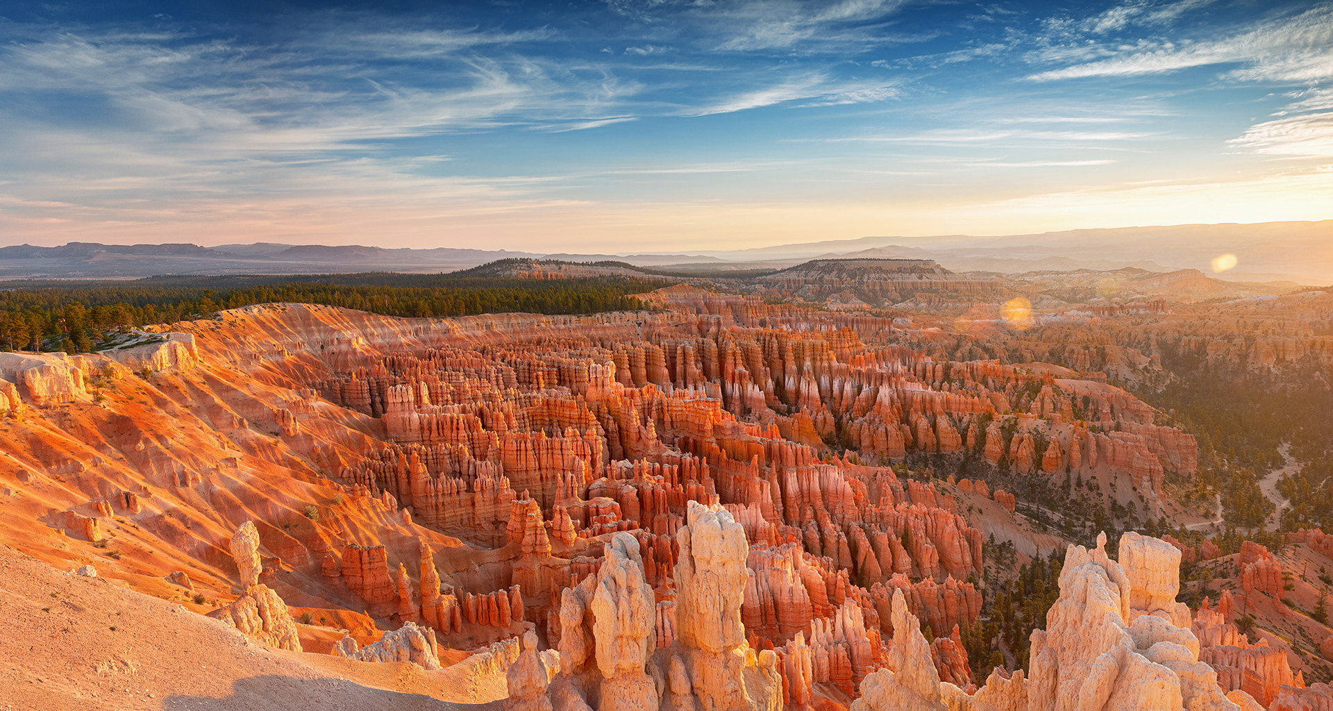 Sunrise view of Bryce Canyon from rim, Utah {081520_Bryce_305}
