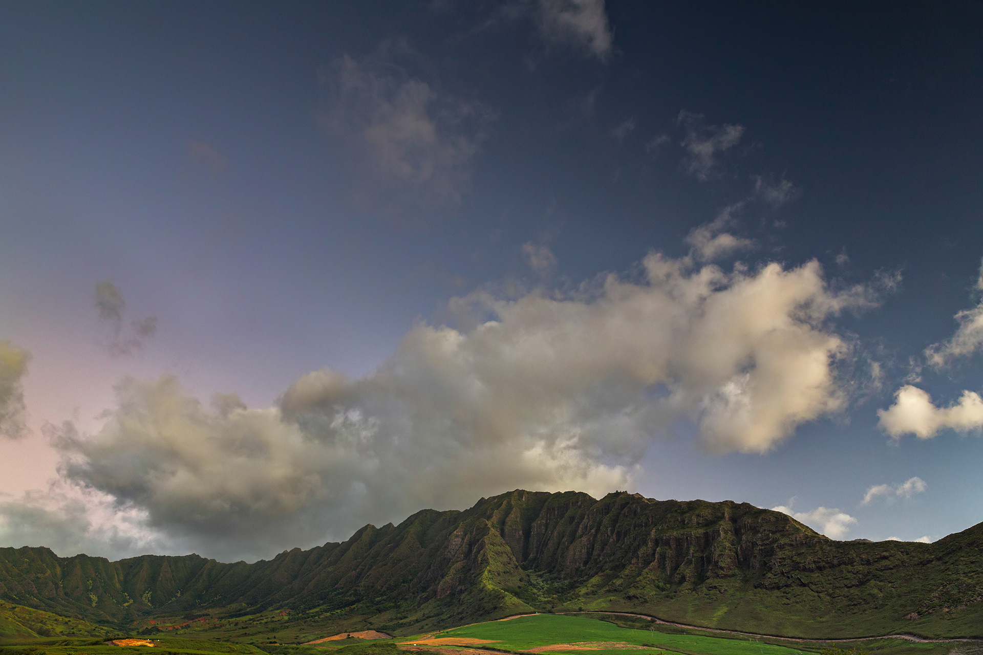 Mountain view near Waianae, Oahu, Hawaii {110517_Oahu_122}