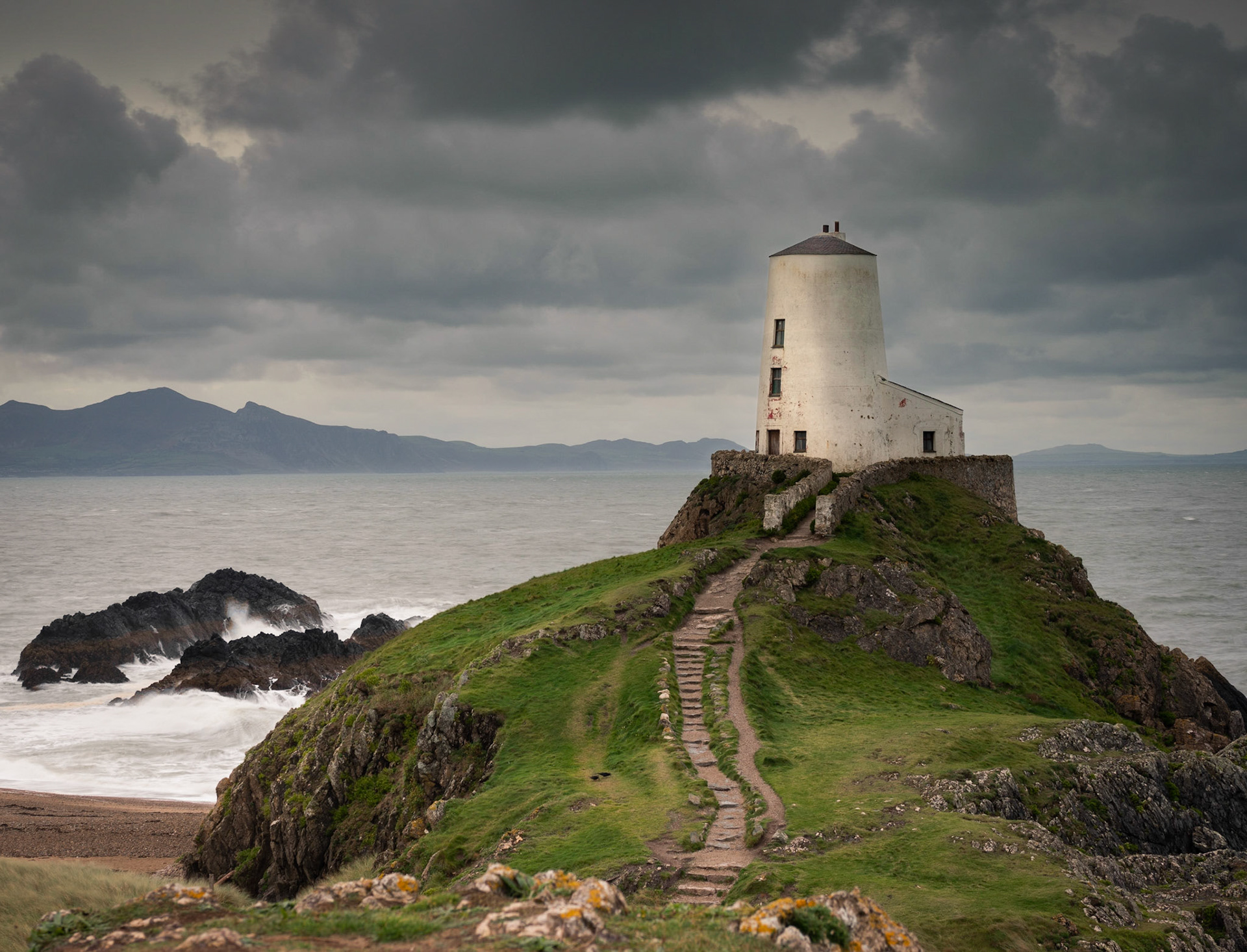 Llanddwyn