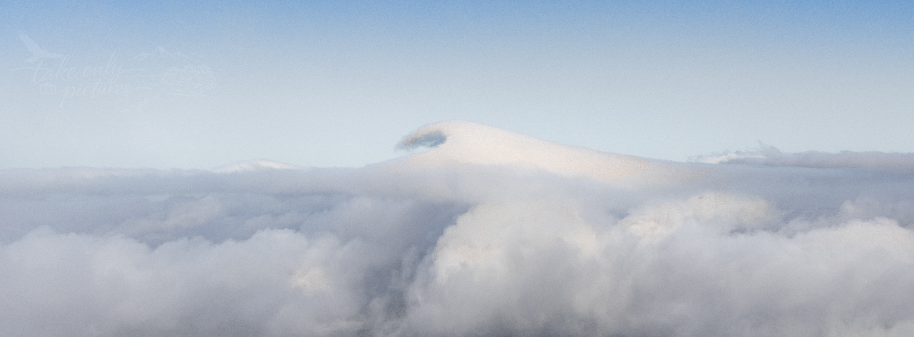 Cloud wave, from Bluff Knoll summit, Stirling Ranges, WA, 2026
