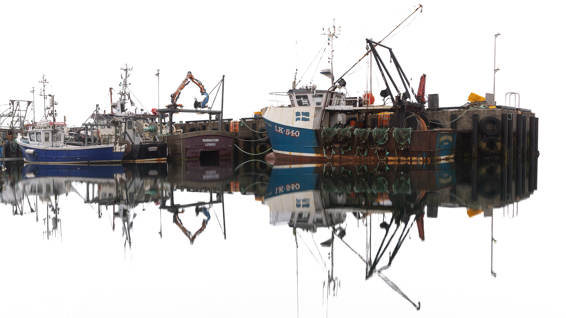 Collafirth reflections, north Roe