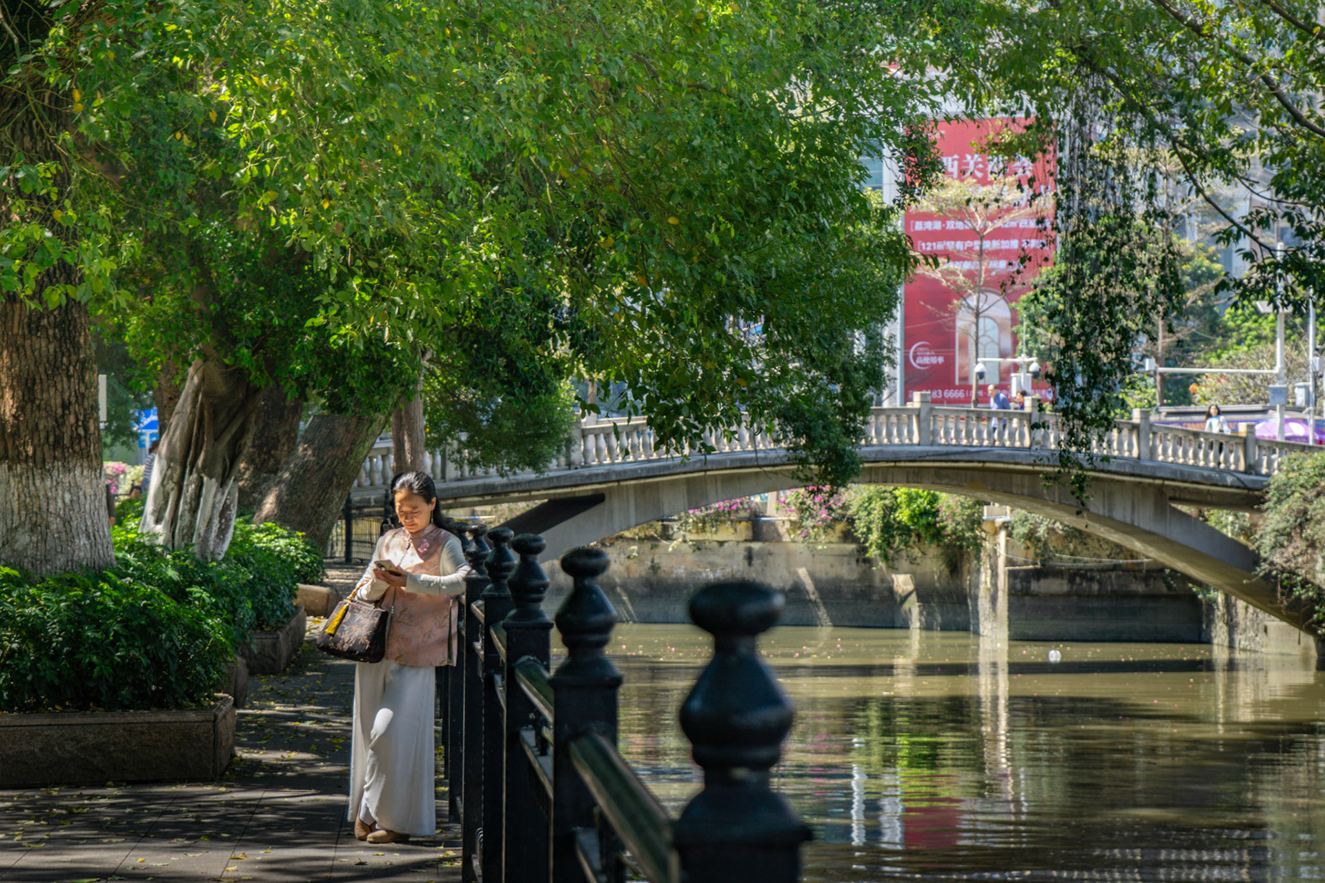 Promenade entlang des Kanals